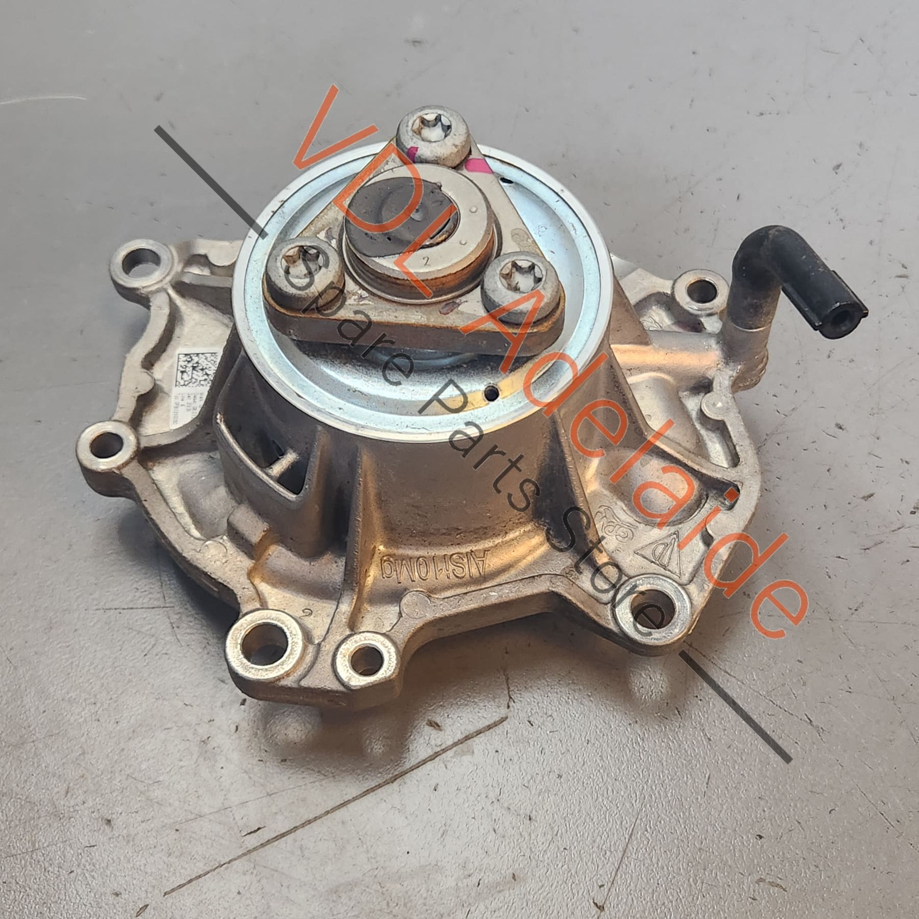 0PB121005C 9A210604902 
0PB121005A  Porsche 911 Coolant Water Pump 0PB121005C