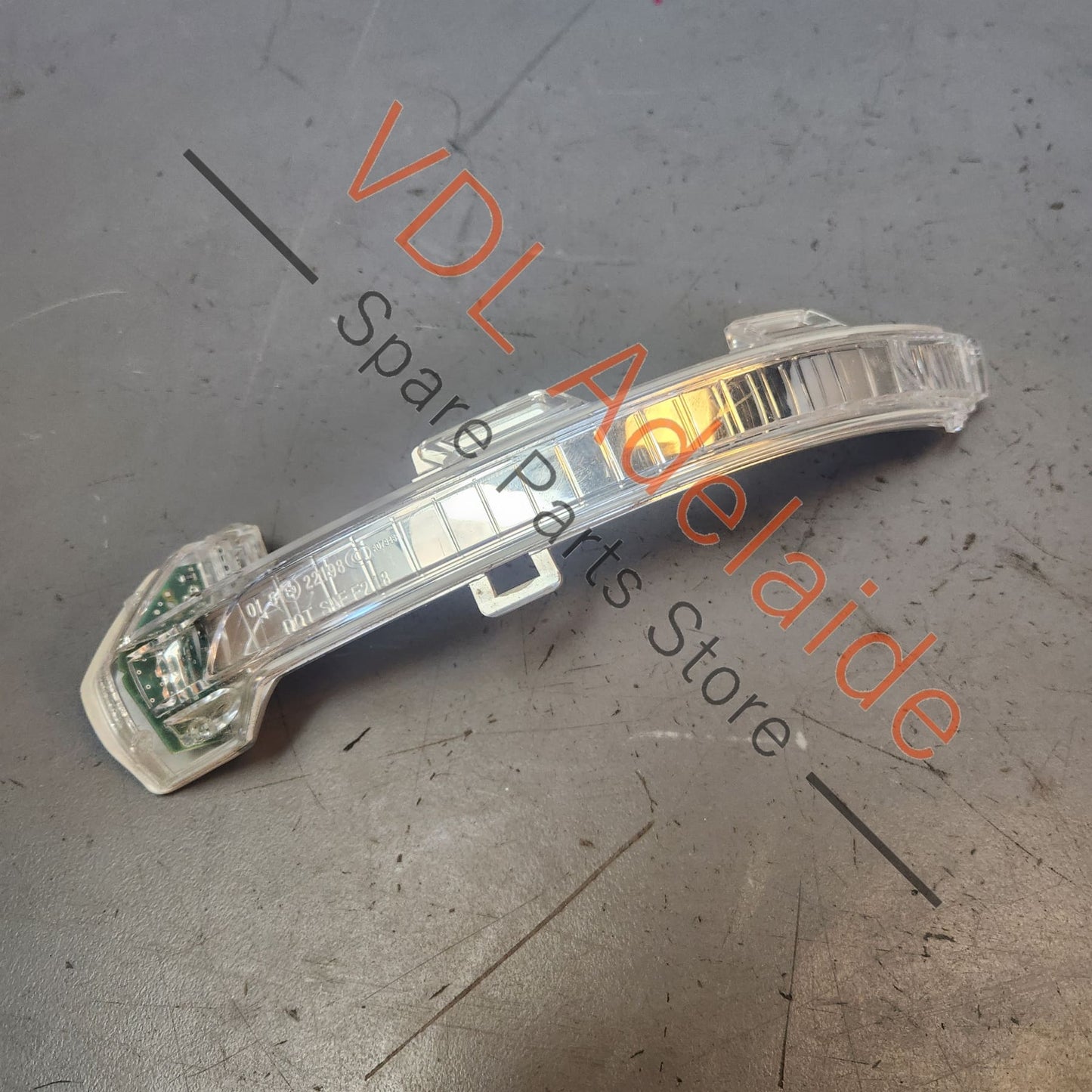 3G0949101A     Cupra Born Golf MK8 Passat B8 Left Side Flasher Indicator for Mirror 3G0949101A