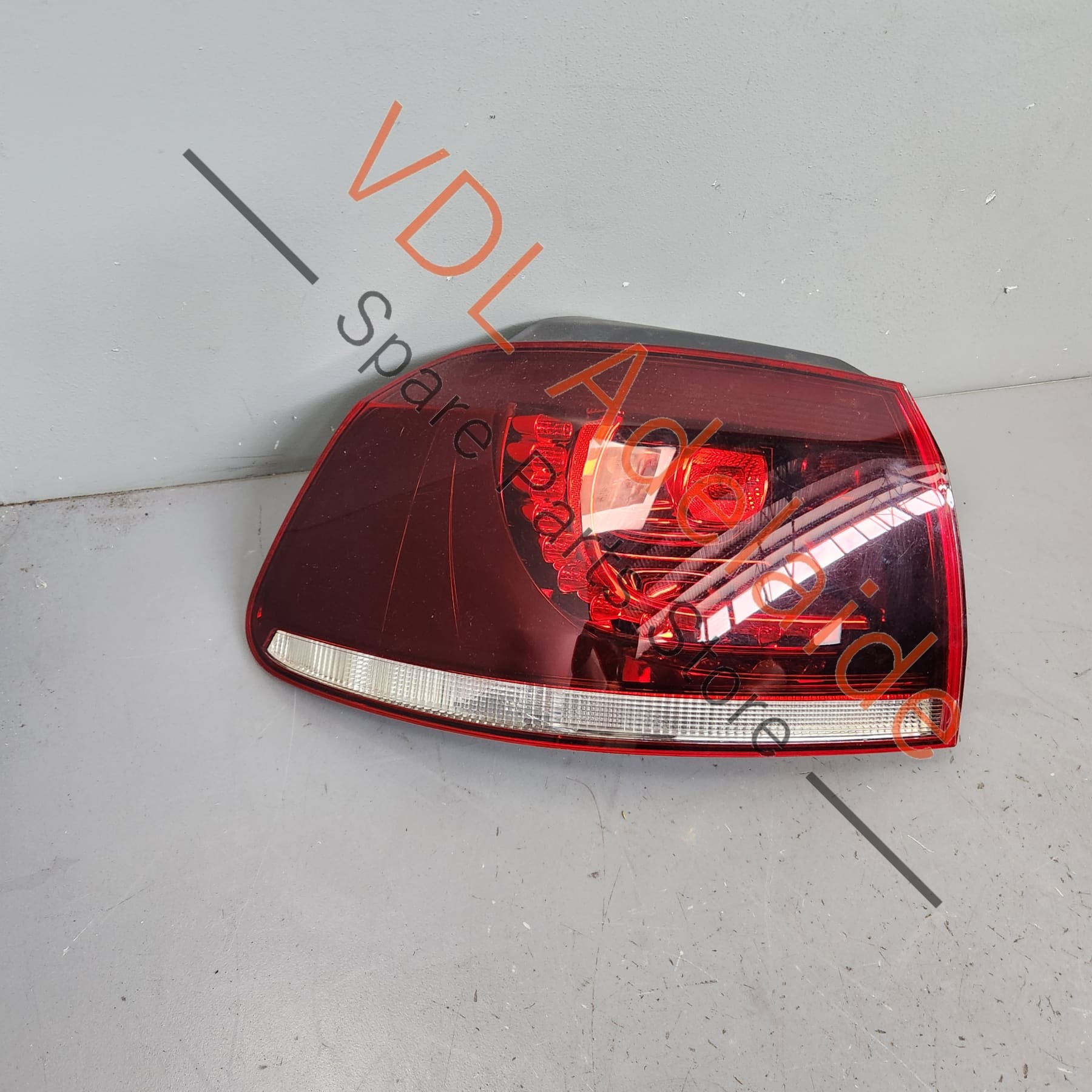 
5K0945095Q    VW Golf MK6 R Genuine OEM LED Tail Light Left Outer 5K0945095Q