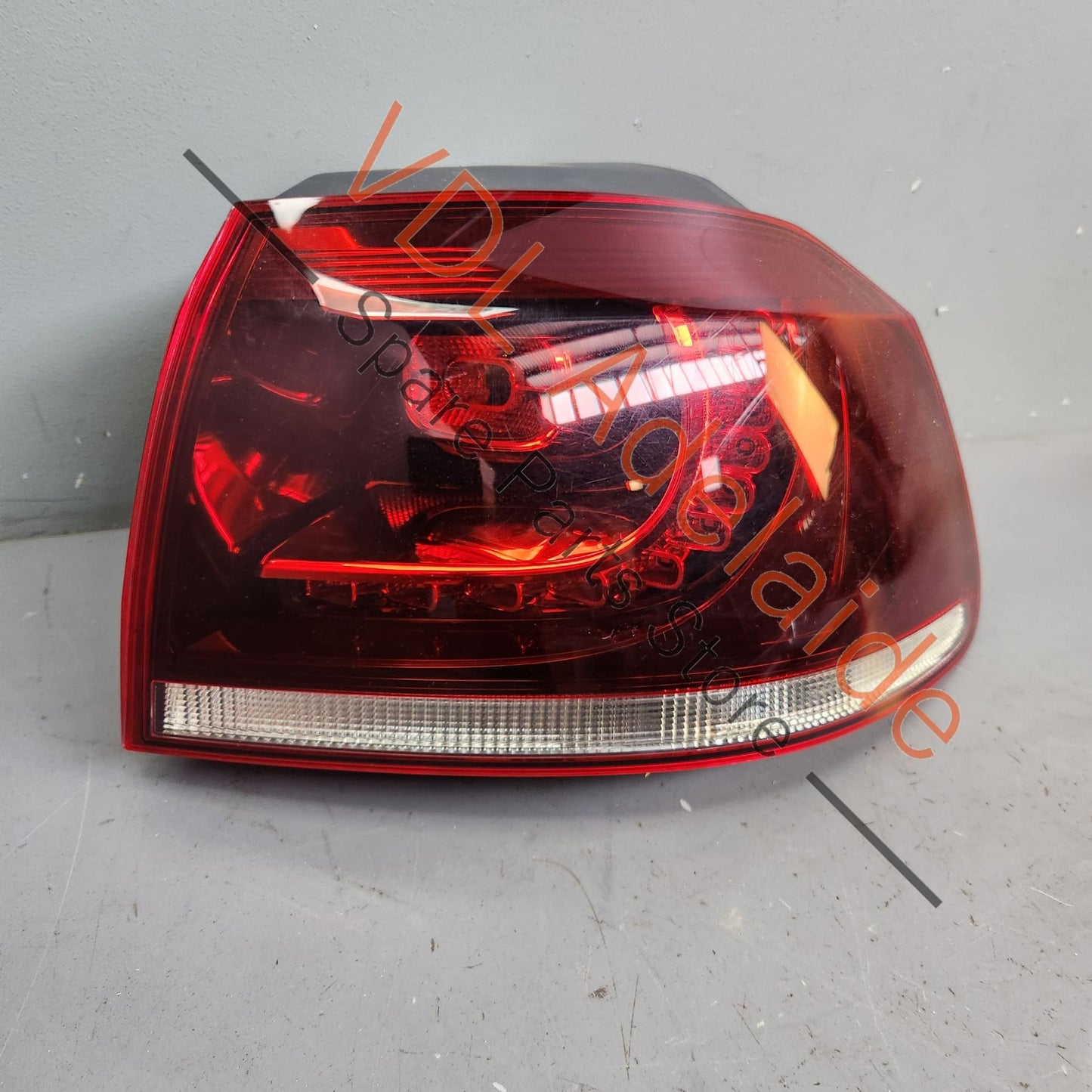 5K0945096Q    VW Golf MK6 R Genuine OEM LED Tail Light Right Outer 5K0945096Q