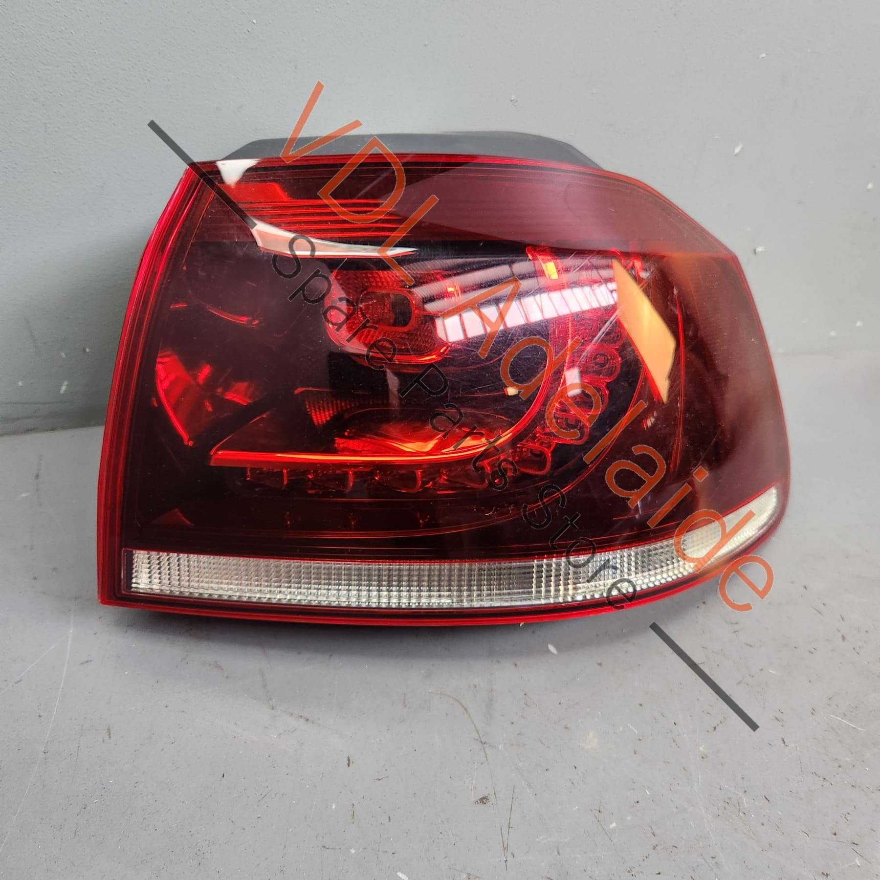 5K0945096Q    VW Golf MK6 R Genuine OEM LED Tail Light Right Outer 5K0945096Q