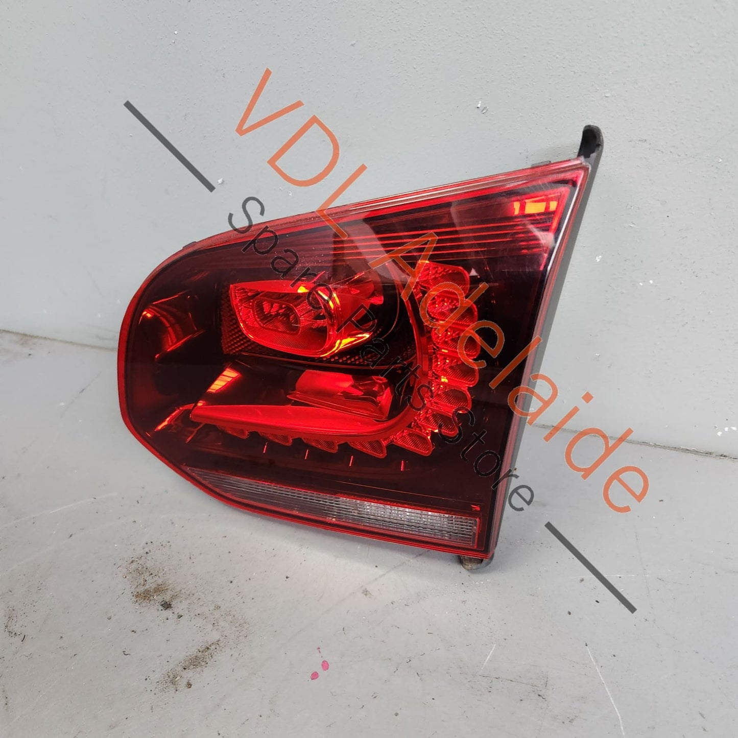 5K0945093AG    VW Golf MK6 R Genuine OEM LED Tail Light Right Inner 5K0945094AG