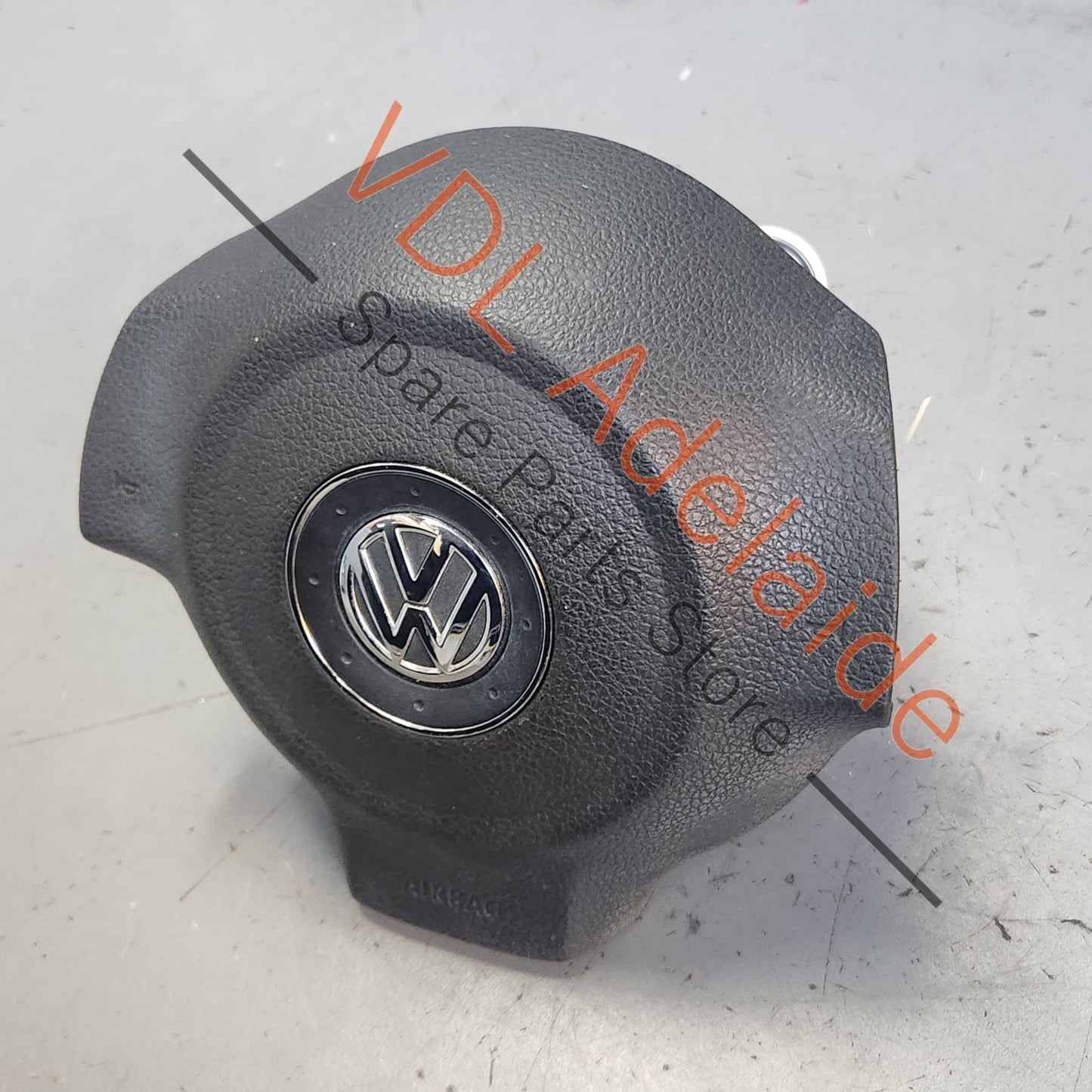 5K0880201L81U 5K0880201AE   VW Golf MK6 Gti R Steering Wheel Airbag 5K0880201L 81U 5K0880201AE