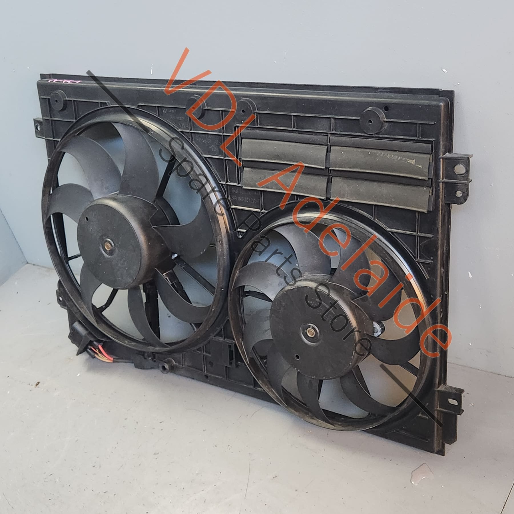 
1K0959455CR 1K0959455FE   VW Golf MK6 Twin Radiator Fan for GTI & R models 1K0959455FE 300W 360mm 1K0959455CR 200W 295mm