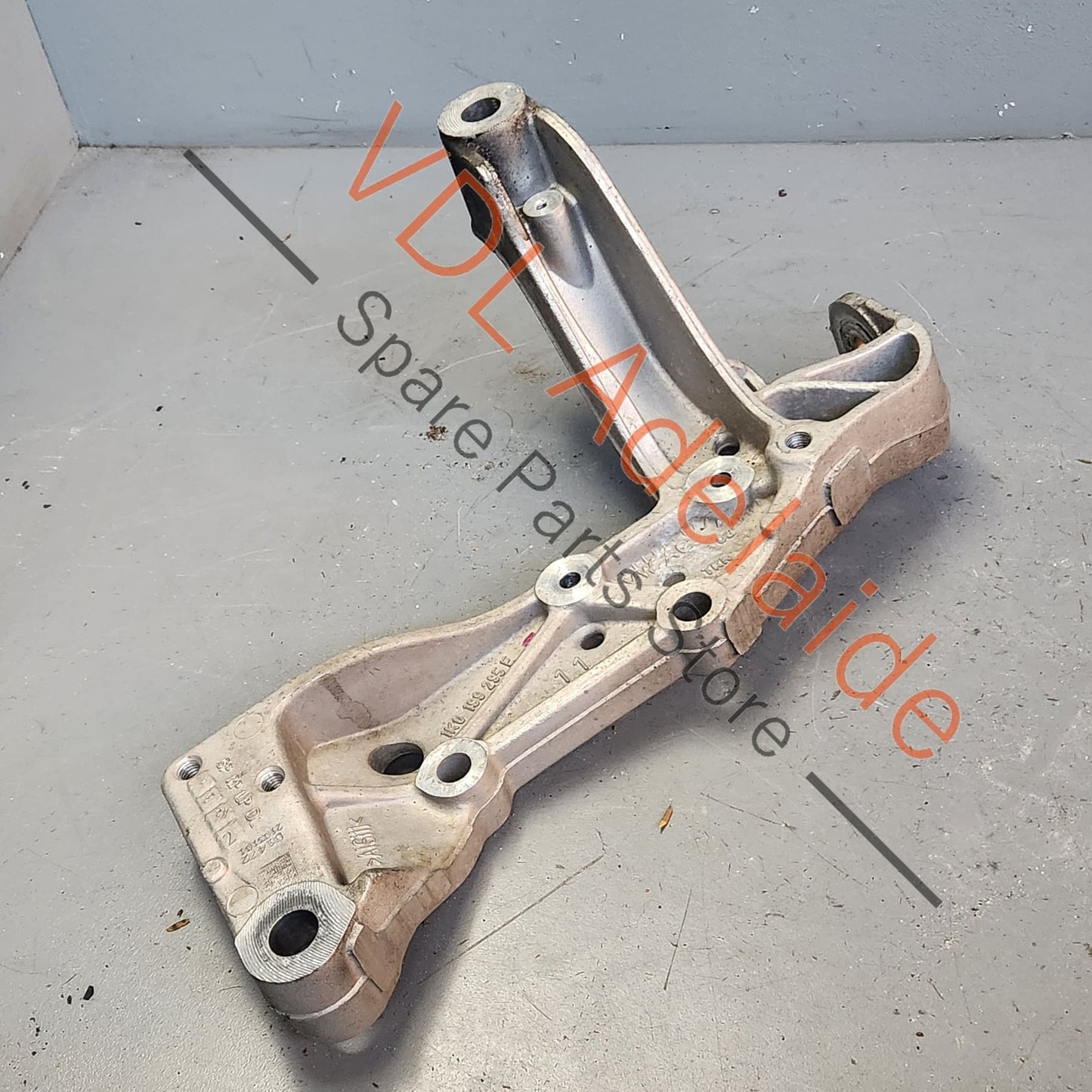 1K0199295E    VW Golf MK6 Alloy K Frame Suspension Mounting Bracket Left 1K0199295E