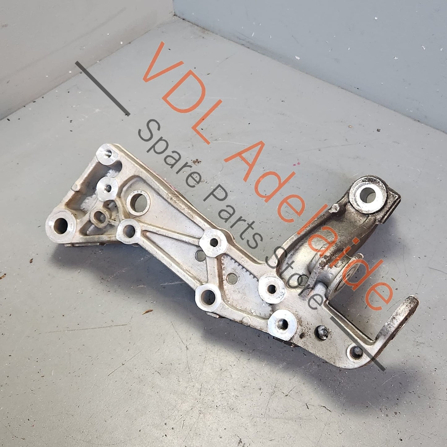 1K0199296E    VW Golf MK6 Alloy K Frame Suspension Mounting Bracket Right 1K0199296E