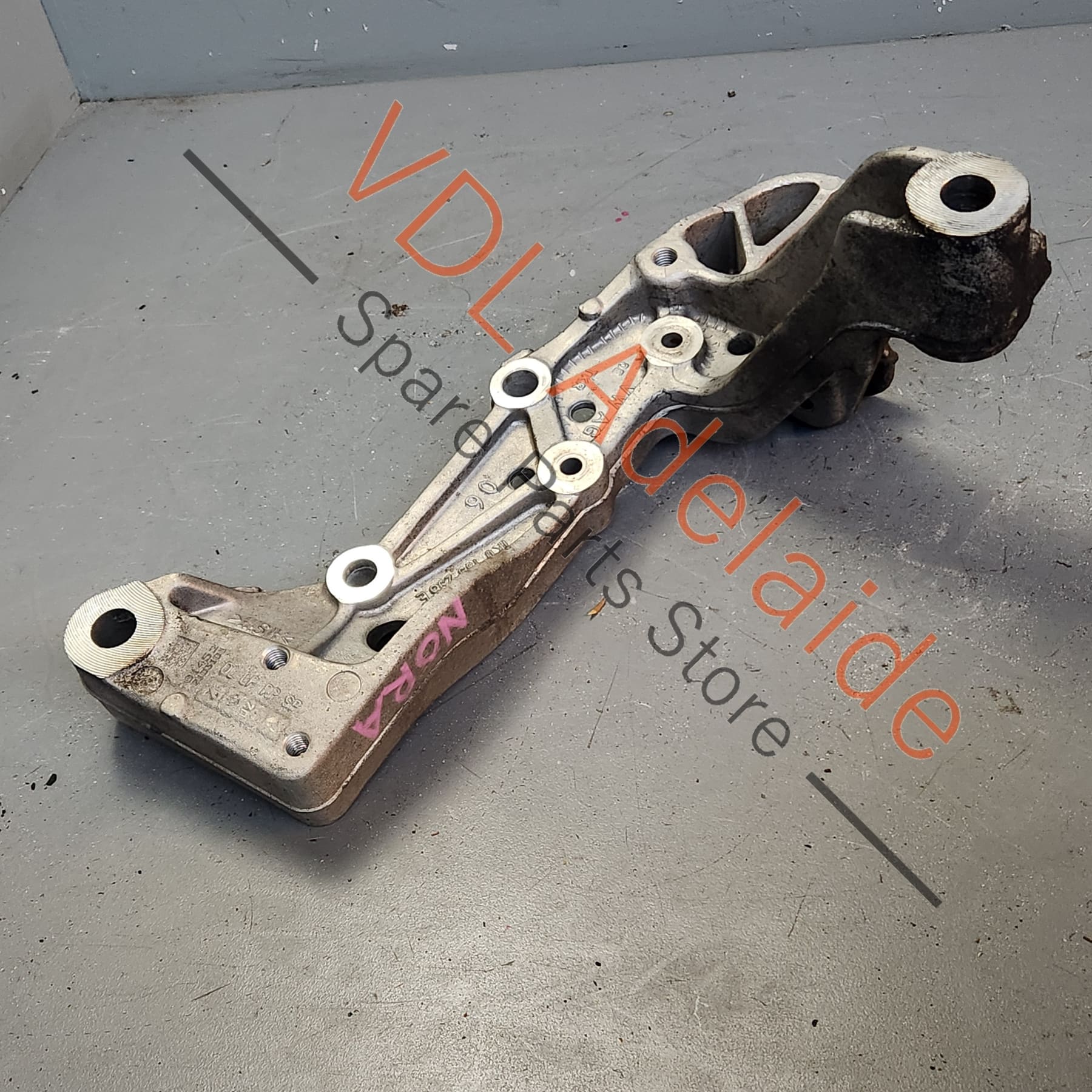 1K0199296E    VW Golf MK6 Alloy K Frame Suspension Mounting Bracket Right 1K0199296E