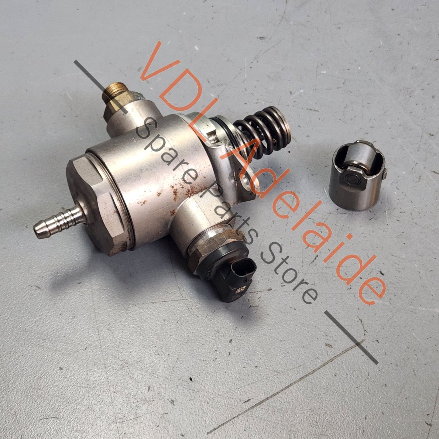 06J127025L 06J127025E   Genuine OEM VW Golf MK6 Gti Audi A3 S3 High Pressure Fuel Pump HPFP 06J127025E 06L127065 06J127025L Hitachi