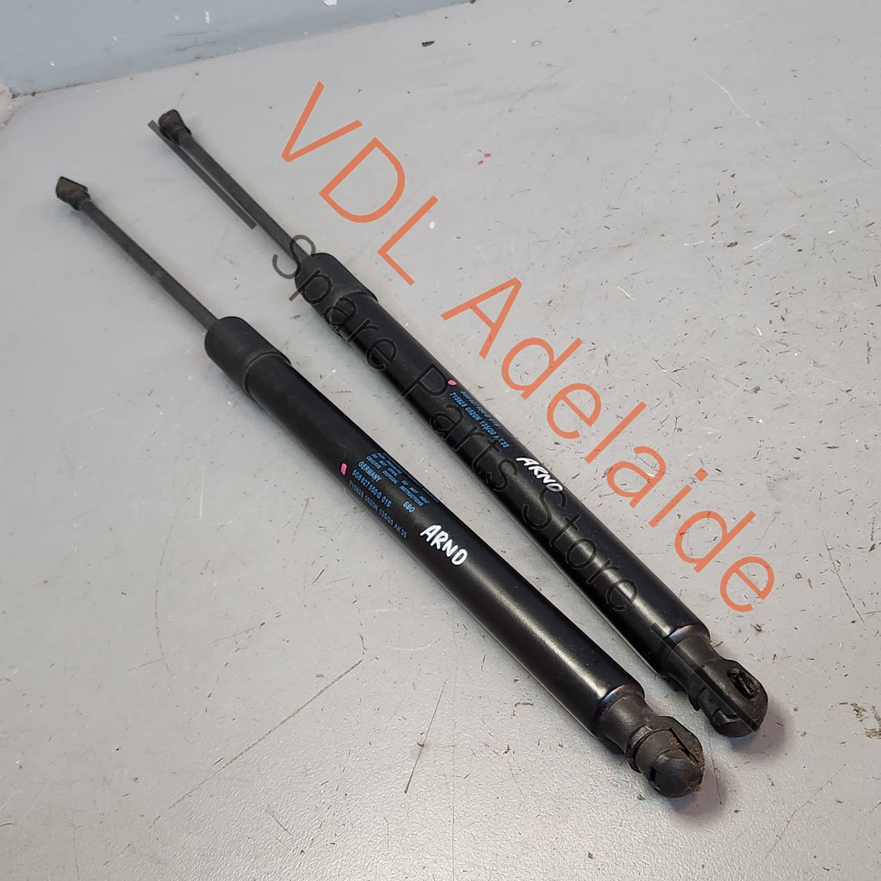 5G6827550G    VW Golf Mk7 Rear Boot Hatch Lift Gas Struts Pair 5G6827550C