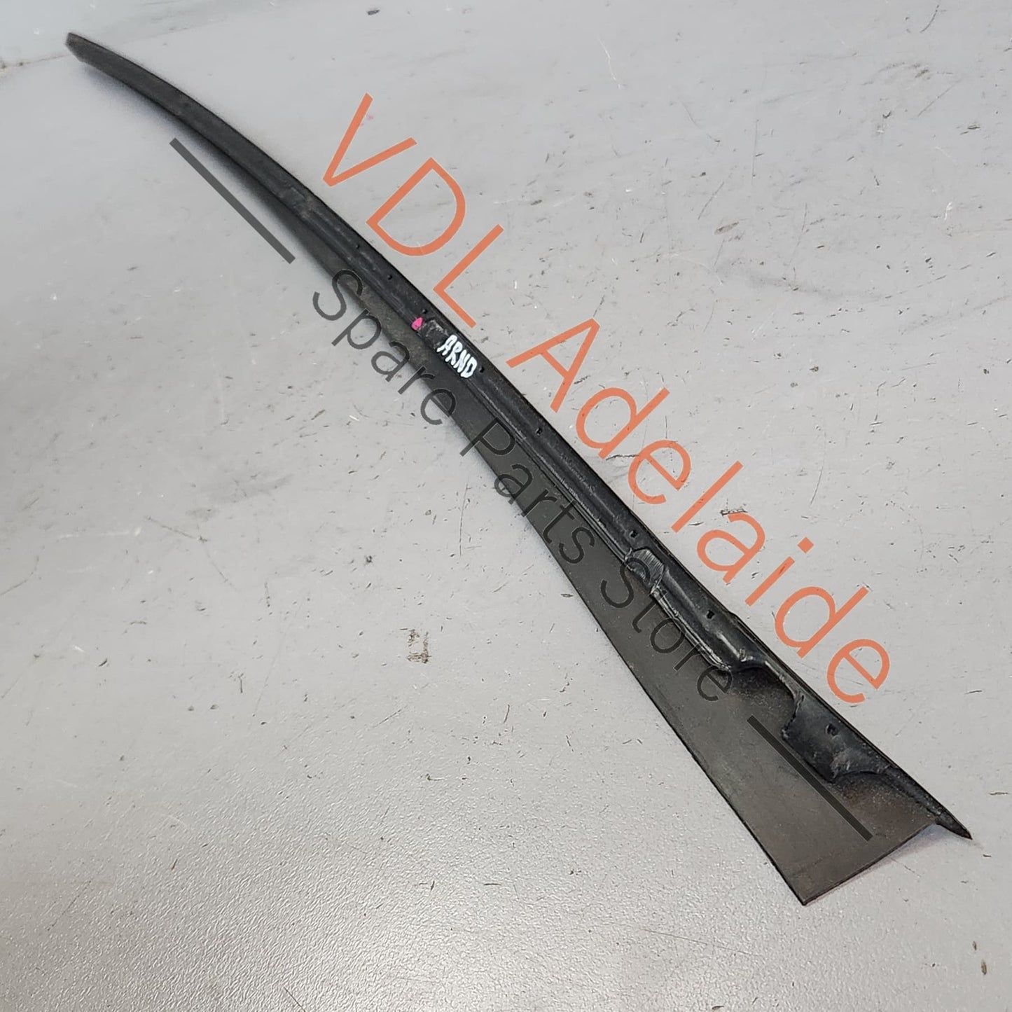 5G0854328B    VW Golf MK7 Right Windscreen Water Deflector  Edge Strip Trim Air Guide 5G0854328B