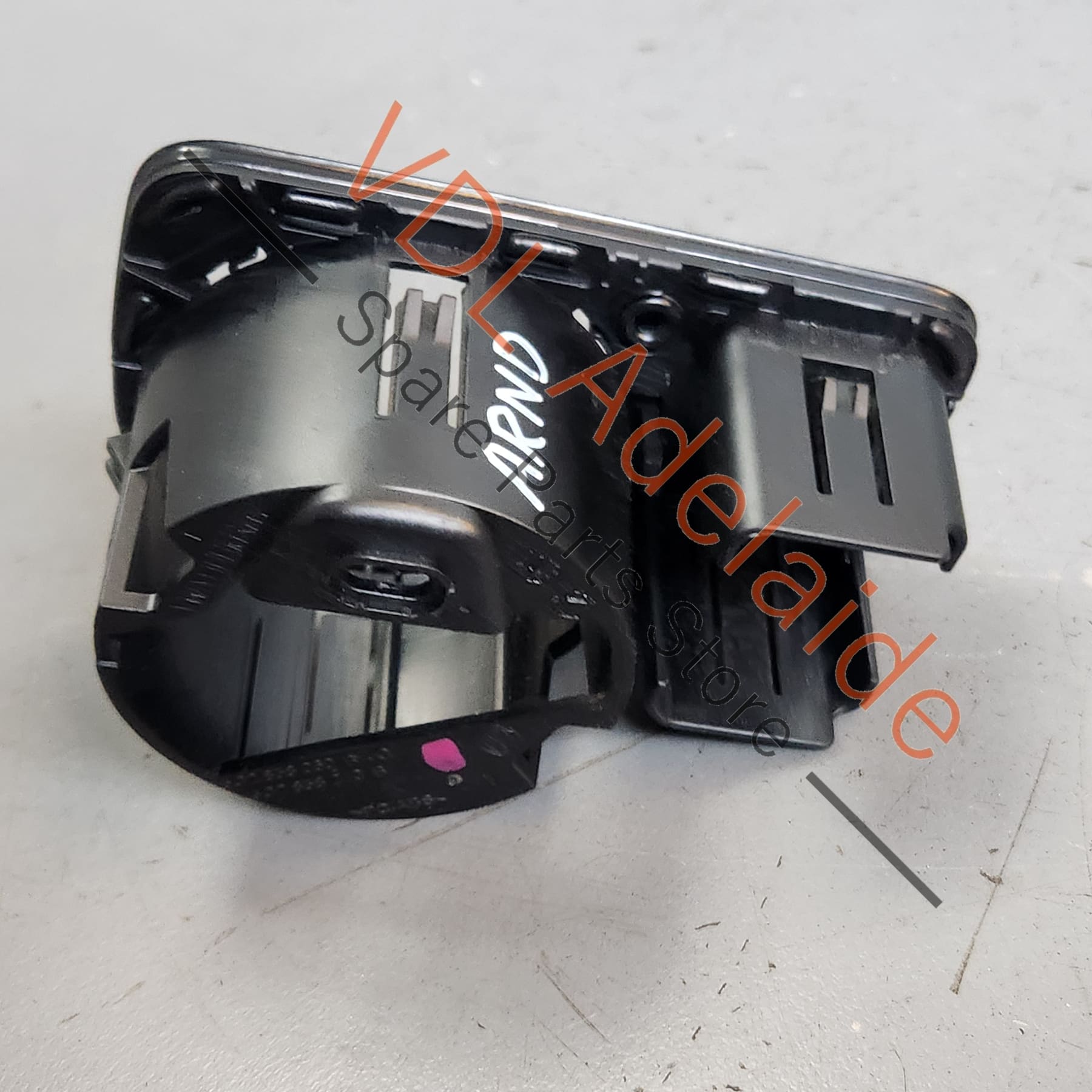 5G2858060CYI2    VW Golf Mk7 Headlight Switch Surround Interior Trim Gloss Black 5G2858060C 5G2858060BC