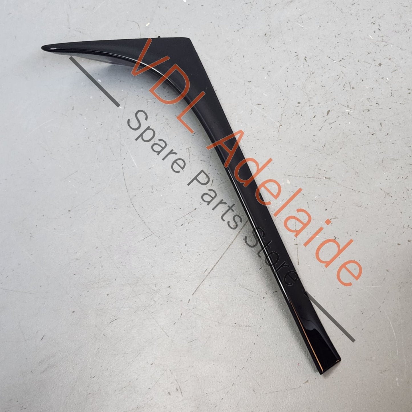 5G6805946C    VW Golf MK7 7.5 Gti R Right Rear Window Spoiler Trim Molding 5G6805946C 041