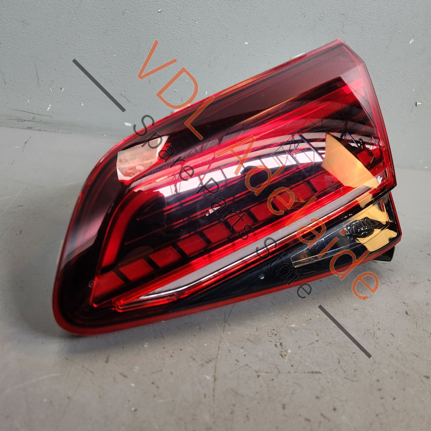 5G0945308Q    VW Golf MK7.5 R Right Side Inner LED Tail Light Taillight 5G0945308Q