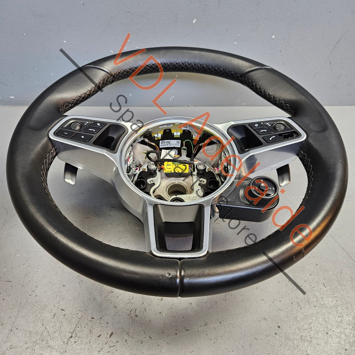 971419091RSA34 971919680B6N3    Porsche Sport Chrono Steering Wheel Black Leather 971919680B 6N3 Cayenne Panamera 971419091RS A34