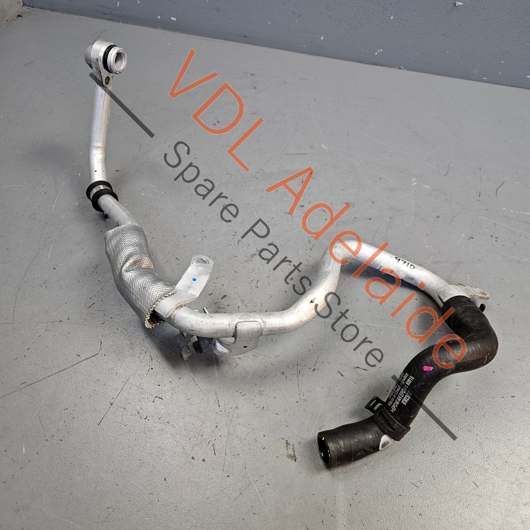 06M121075M 9A712107511    Porsche Audi VW Coolant Hose Pipe 06M121075 9A712107511