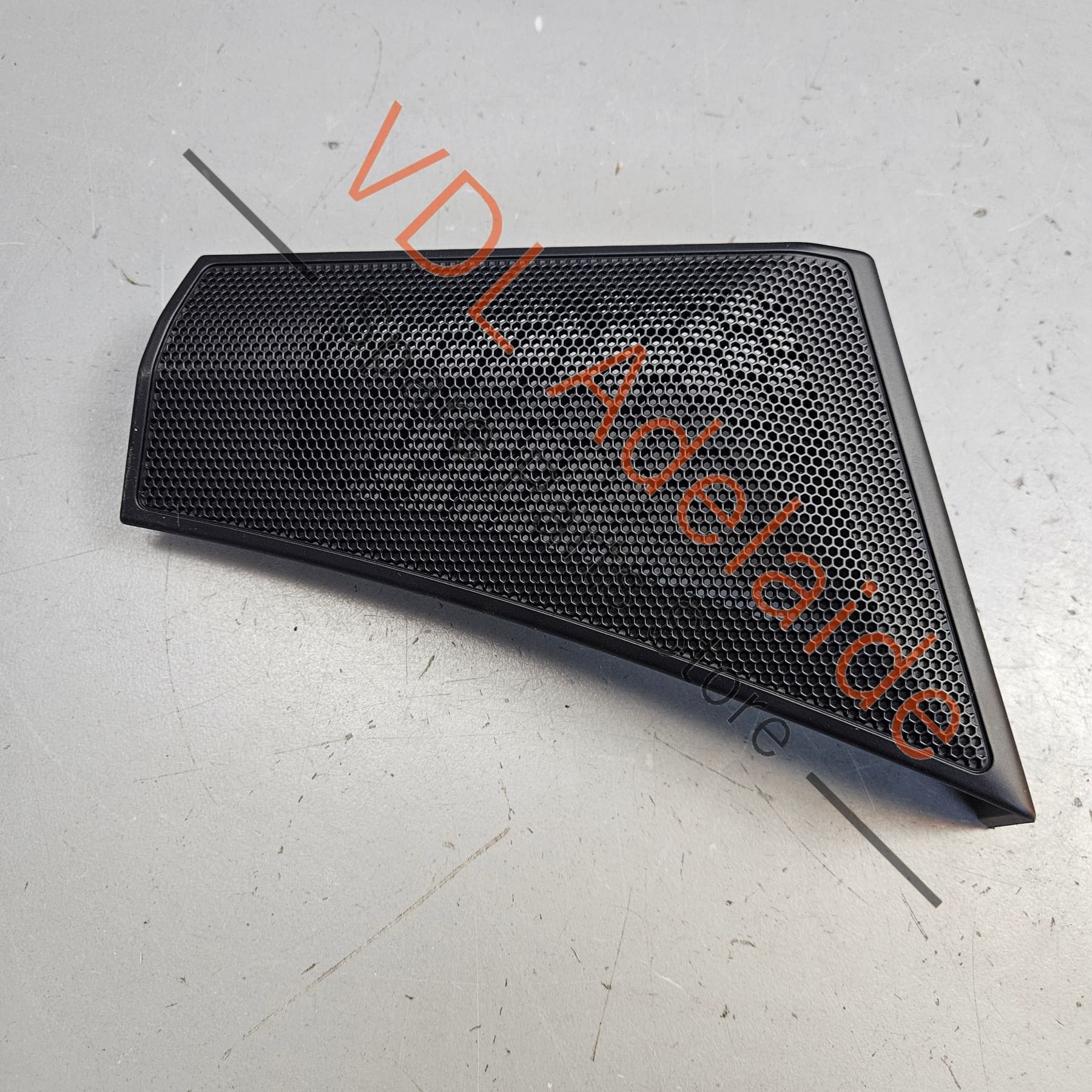 971035793 9710357935Q0    Porsche Panamera 971 Rear Left Door Mid Tone Speaker Cover Trim 971035793