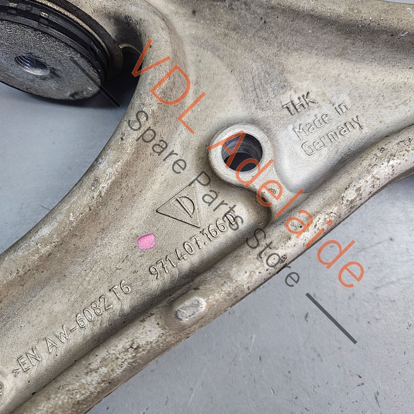 971407152H 971407166D 971407152T   Porsche Panamera 971 Front Right Lower Control Arm Wishbone Suspension 971407152H 971407166D 971407152T