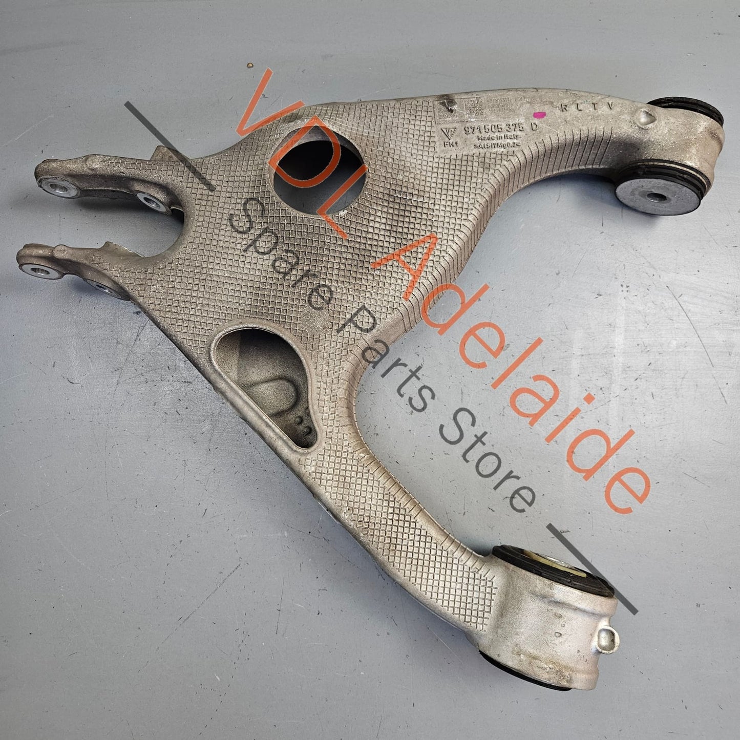 971505311E 971505375D    Porsche Panamera Rear Left Suspension Lower Control Arm Wishbone Suspension 971505375D 971505311E