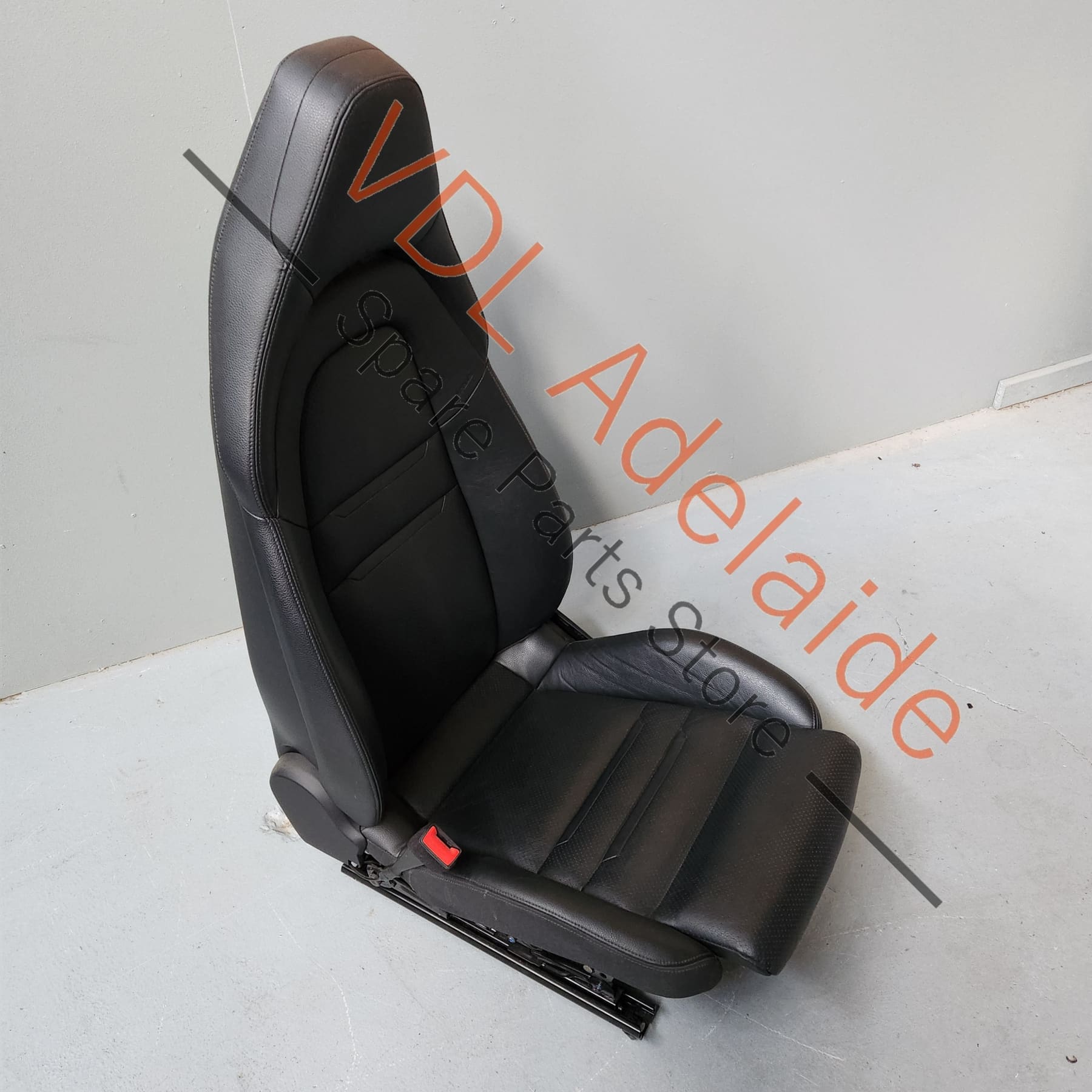 971880241C 971881805EGGDB    Porsche Panamera 971 Front Left Seat with Airbag 971881805EG GDB 971880241C