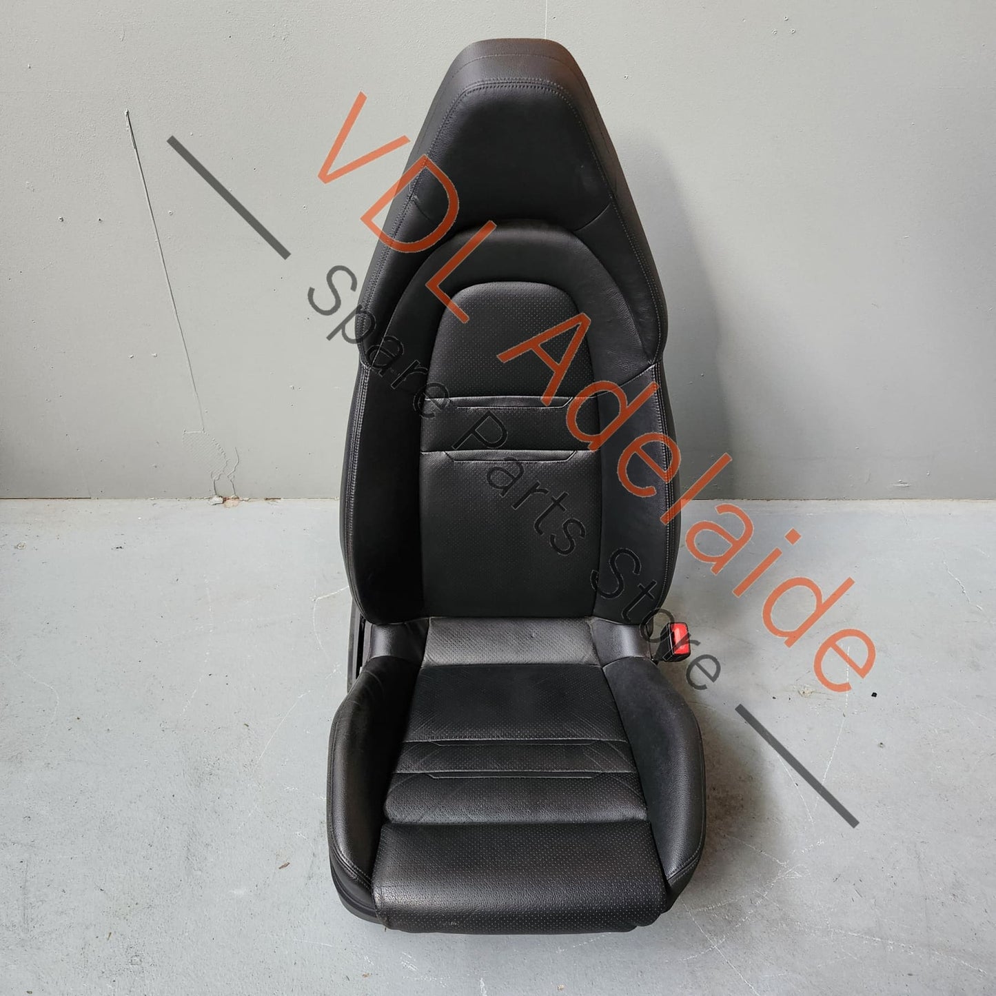 971880242C 971881806DAGDB    Porsche Panamera 971 Front Right Seat with Airbag 971881806DA GDB 971880242C