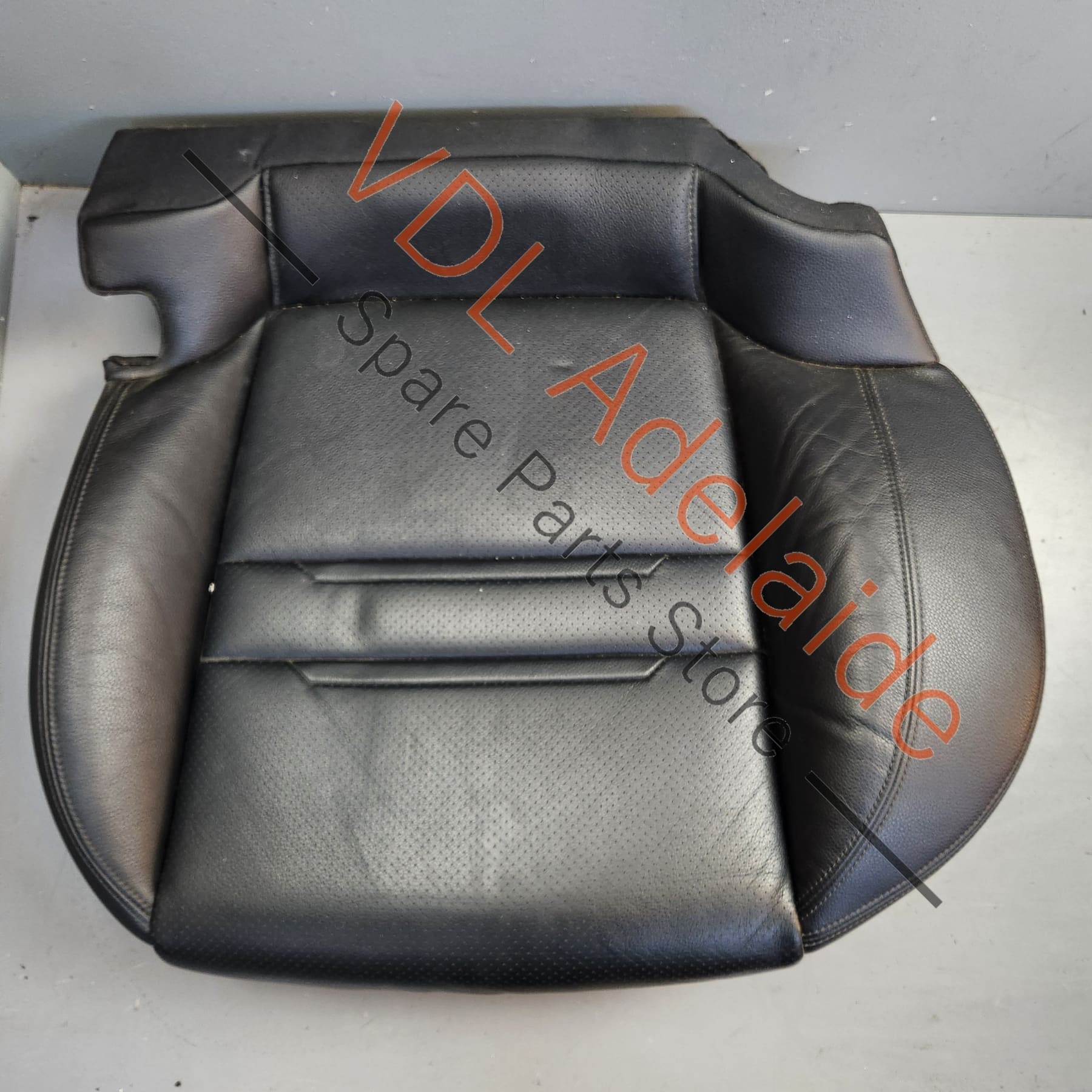 971885405DEGDB     Porsche Panamera 971 Rear Left Seat Base 971885405DE GDB Black Leather