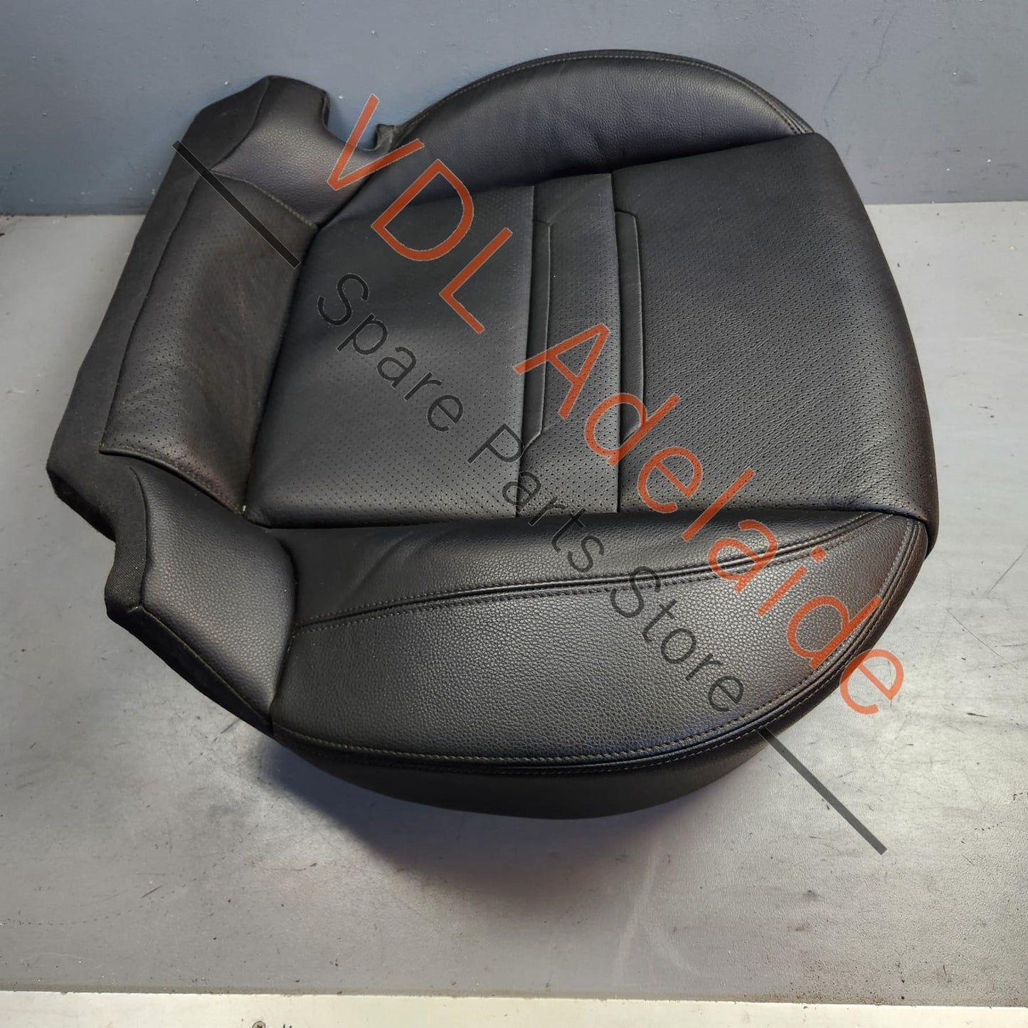 971885406FGGDB     Porsche Panamera 971 Rear Right Seat Base 971885406FG GDB Black Leather