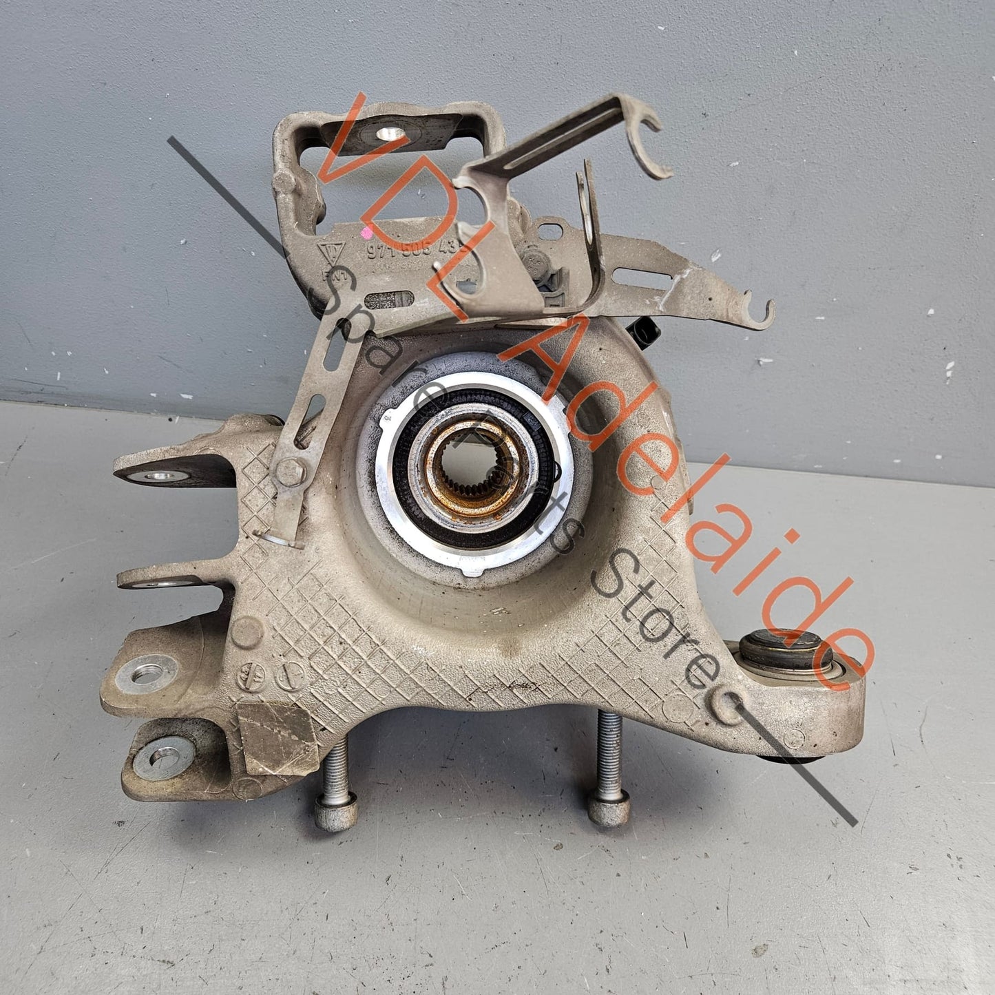 971505435G 971505435H 971505435B   Porsche Panamera Left Rear Suspension Hub Knuckle with Wheel Bearing 971505435B 971505435G