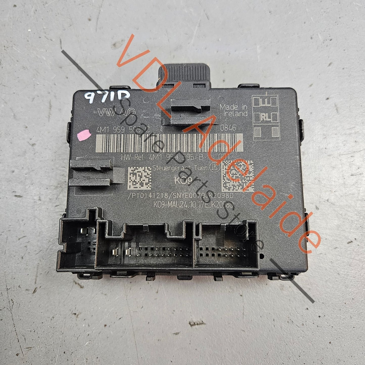 9A795959500 PAB95979500    Porsche Panamera Rear Passenger Door Control Module 9A795959500 4M1959595C