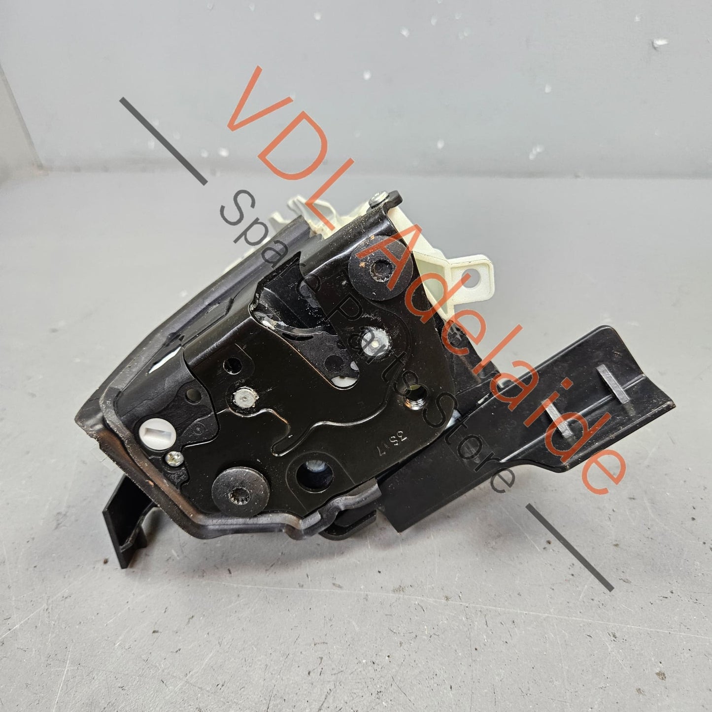 9A783741505 971837865    Porsche Panamera Front Left Door Lock Module Actuator 9A783741505