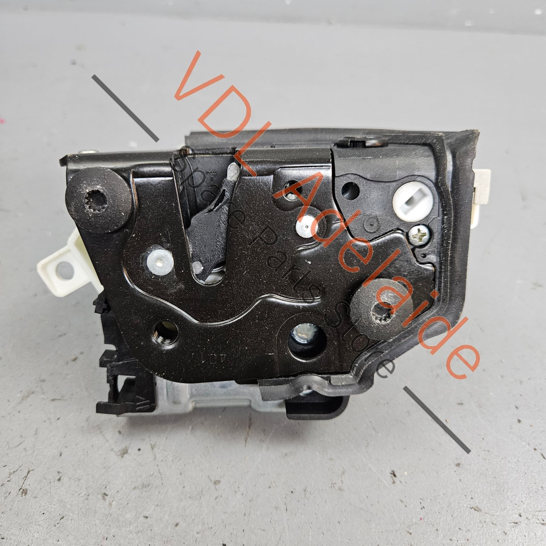 8K0839016F 9A783911606    Porsche Panamera Rear Right Door Lock 9A783911606 8K0839016F