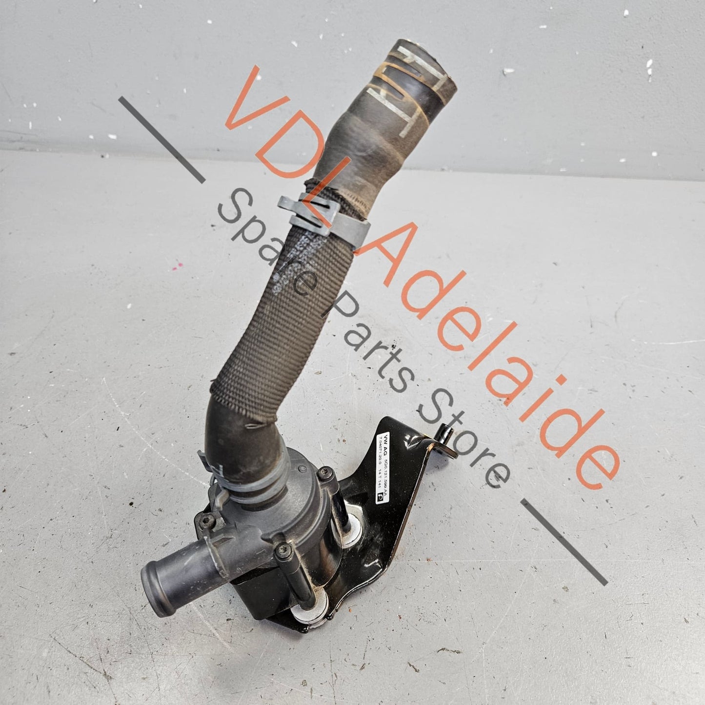 5Q0965561B    VW Golf MK7 Audi S3 Electric Water Additional Coolant Pump 5Q0965561B #02