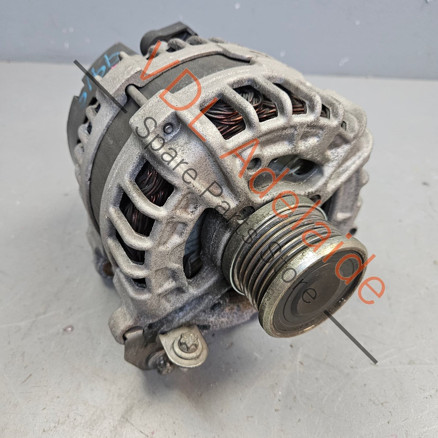 9A160301802 9A160301801   Porsche 911 991 Alternator 150A BOSCH 9A160301802