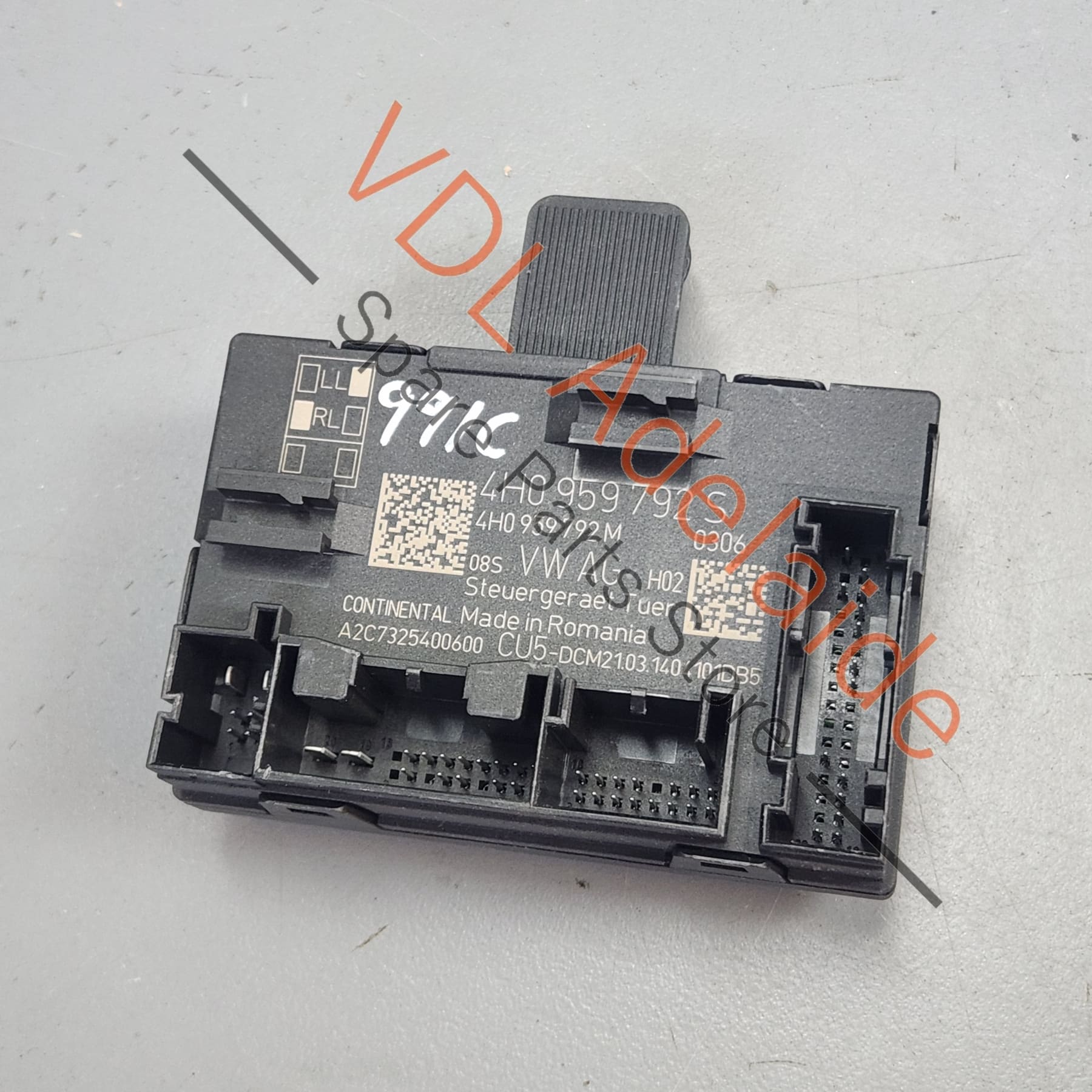 4H0959792S    Porsche 911 991 Door Control Module Front Passenger Side 4H0959792M 4H0959792S