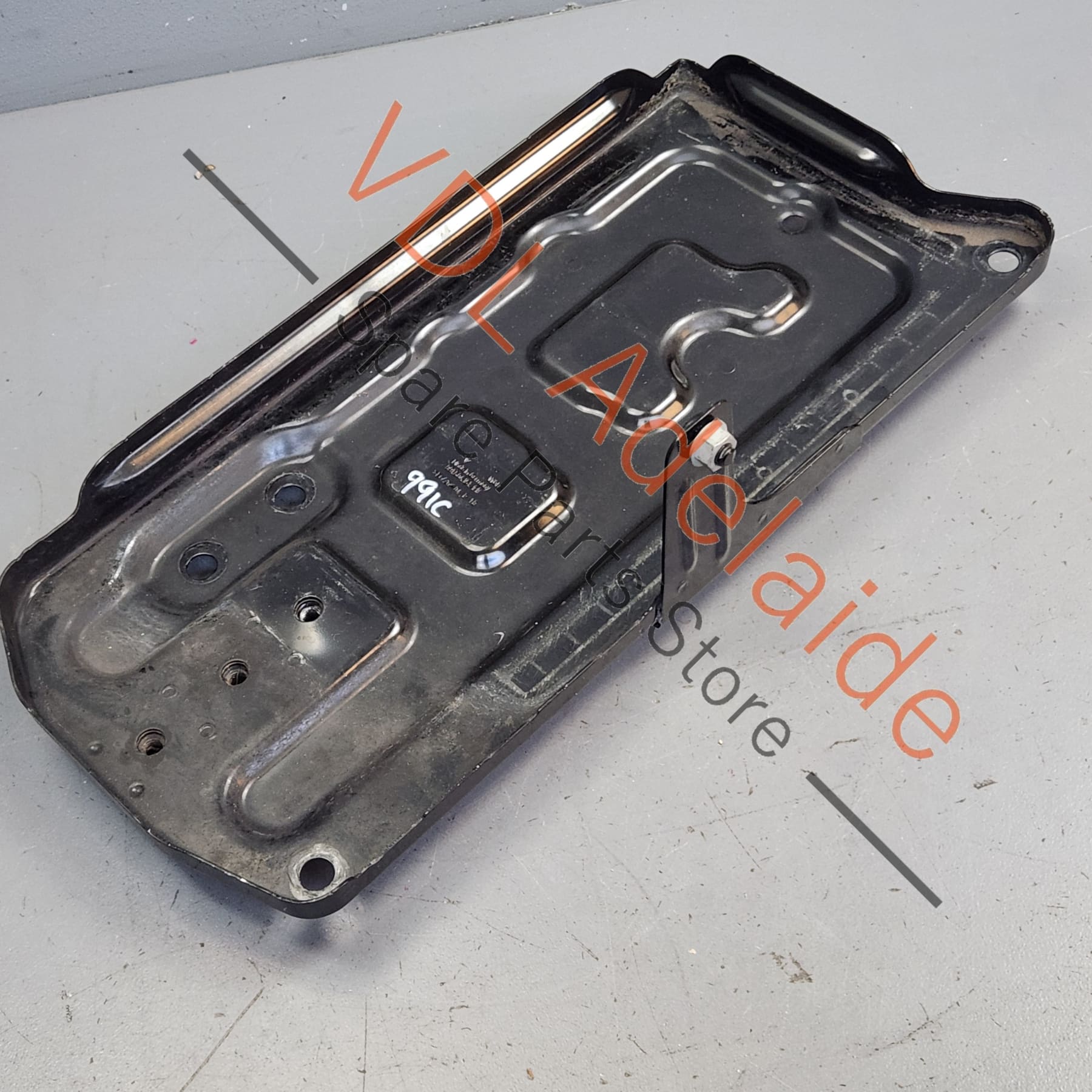 99150415111    Porsche 911 991 Battery Retaining Bracket 99150415111 for RHD