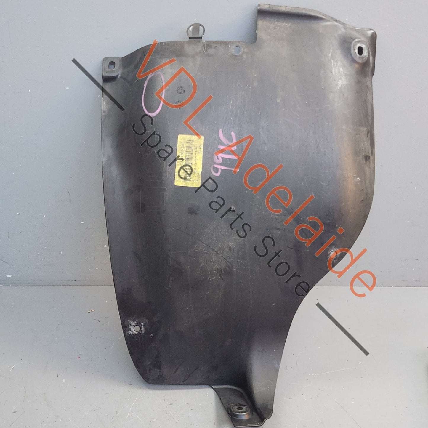 99150450904    Porsche 911 Left Rear Wheel Housing Liner 99150450904 99150450901