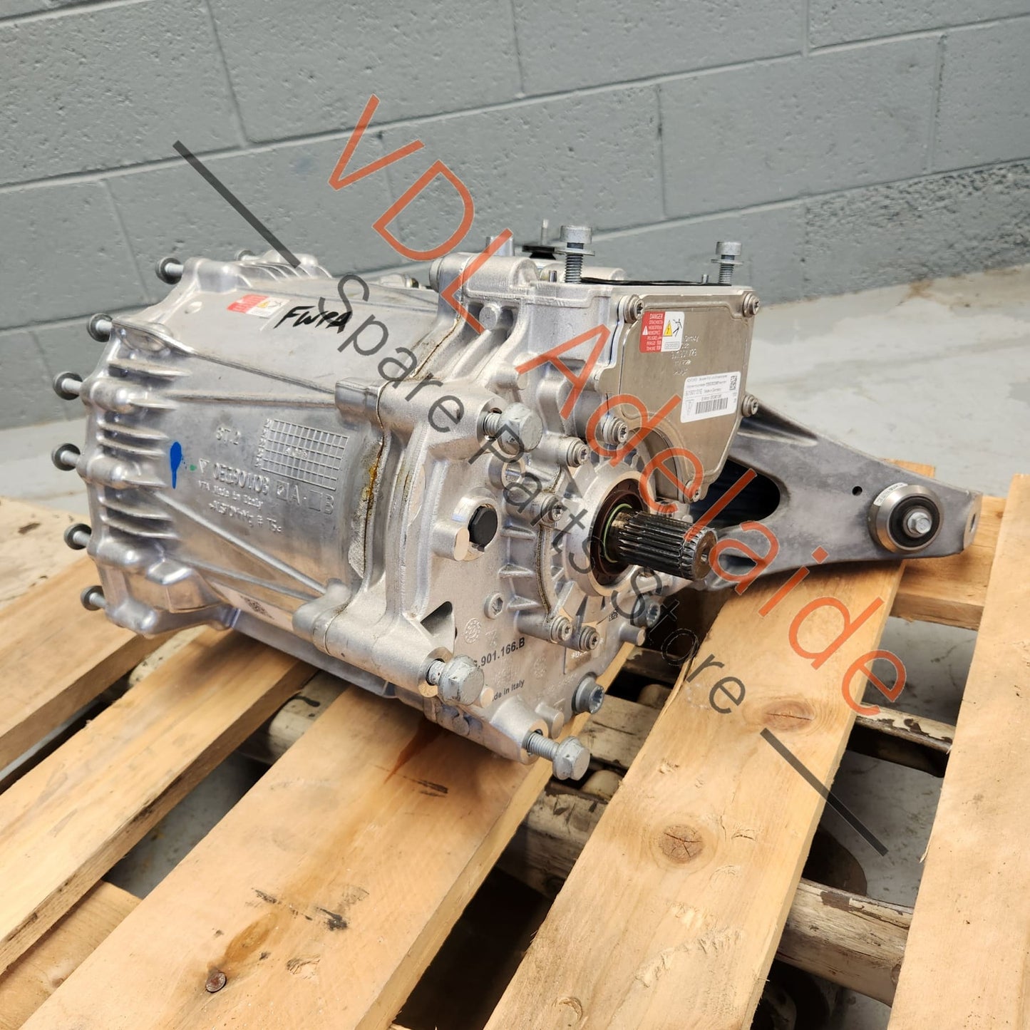 0EG901090 9J1901131E    Audi E-Tron GT Porsche Taycan Front Drive Motor 0EG901090 9J1901131E