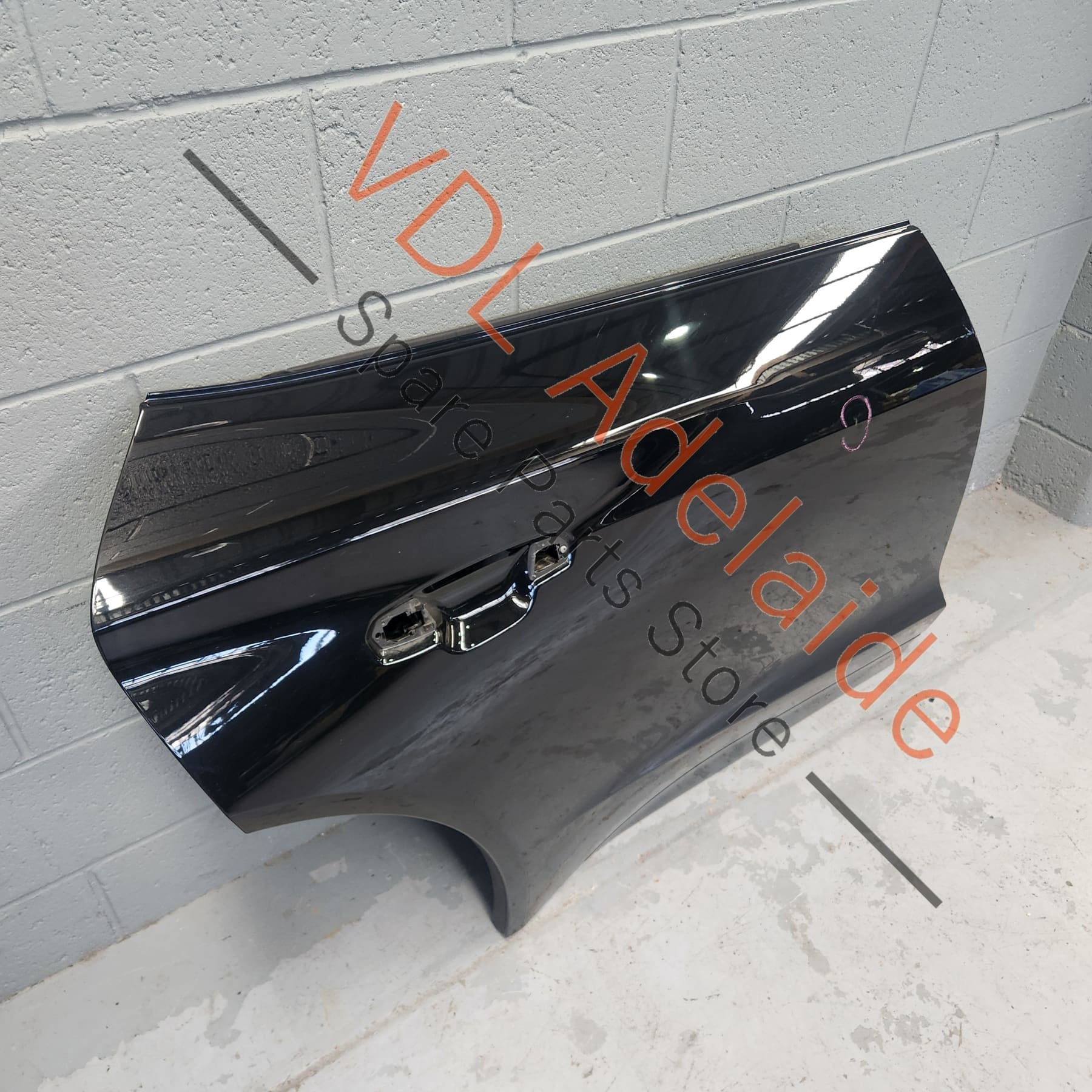 4J3833051C 4J3833051B    Audi E-Tron Rear Left Door Shell Panel 4J3833051C 4J3833051B 0/ Y9T Mythos Black