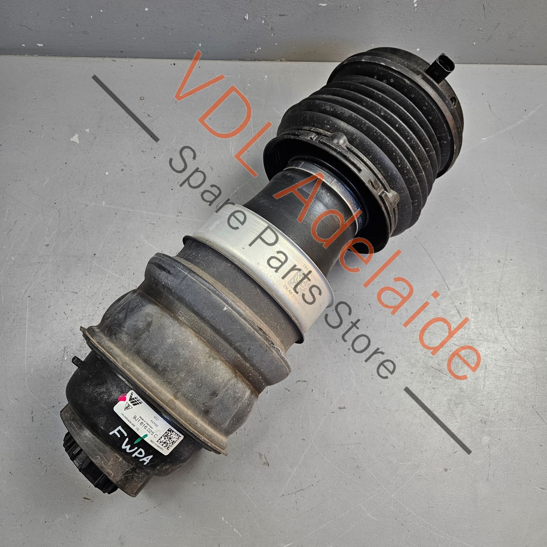 9J1616025C 9J1616025D   Audi e-Tron Porsche Taycan Rear Left Suspension Airbag Spring Cylinder 9J1616025C 9J1616025D