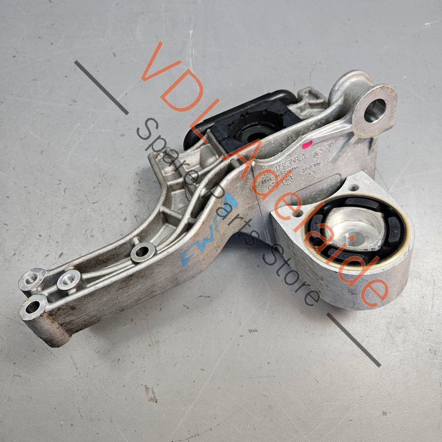 9J1413358A    Audi e-Tron Porsche Taycan Front Right Engine Motor Mount Stabiliser 9J1413358A