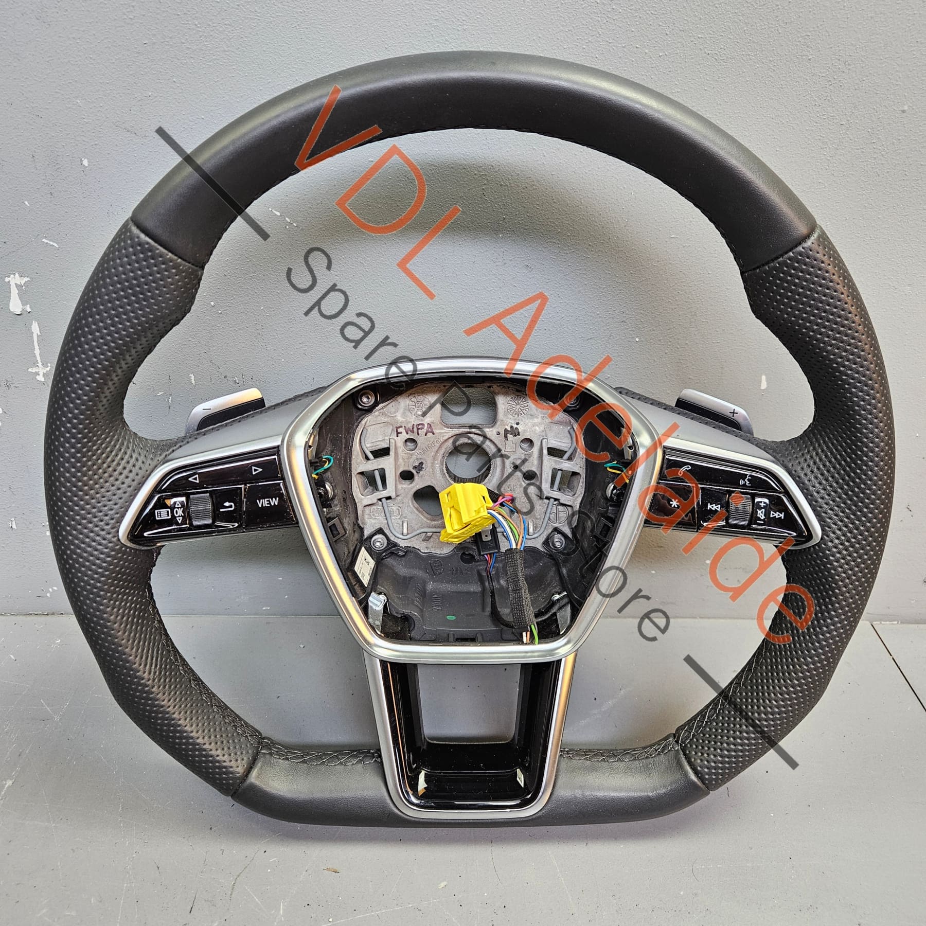 4J3419091CIXB    Audi e-Tron Sport Steering Wheel w Tiptronic 4J3419091C IXB