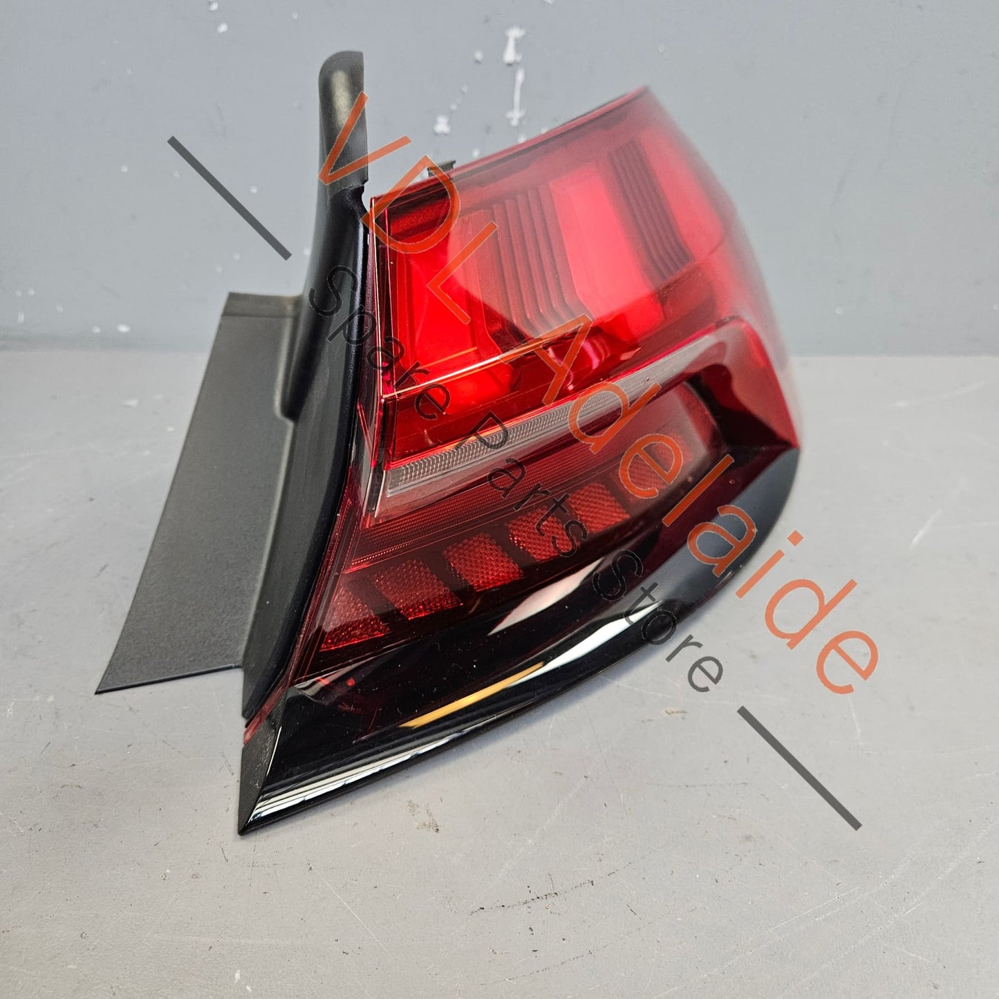 4J3945092    Audi e-Tron GT Rear Right Tail Light Lamp LED 4J3945092