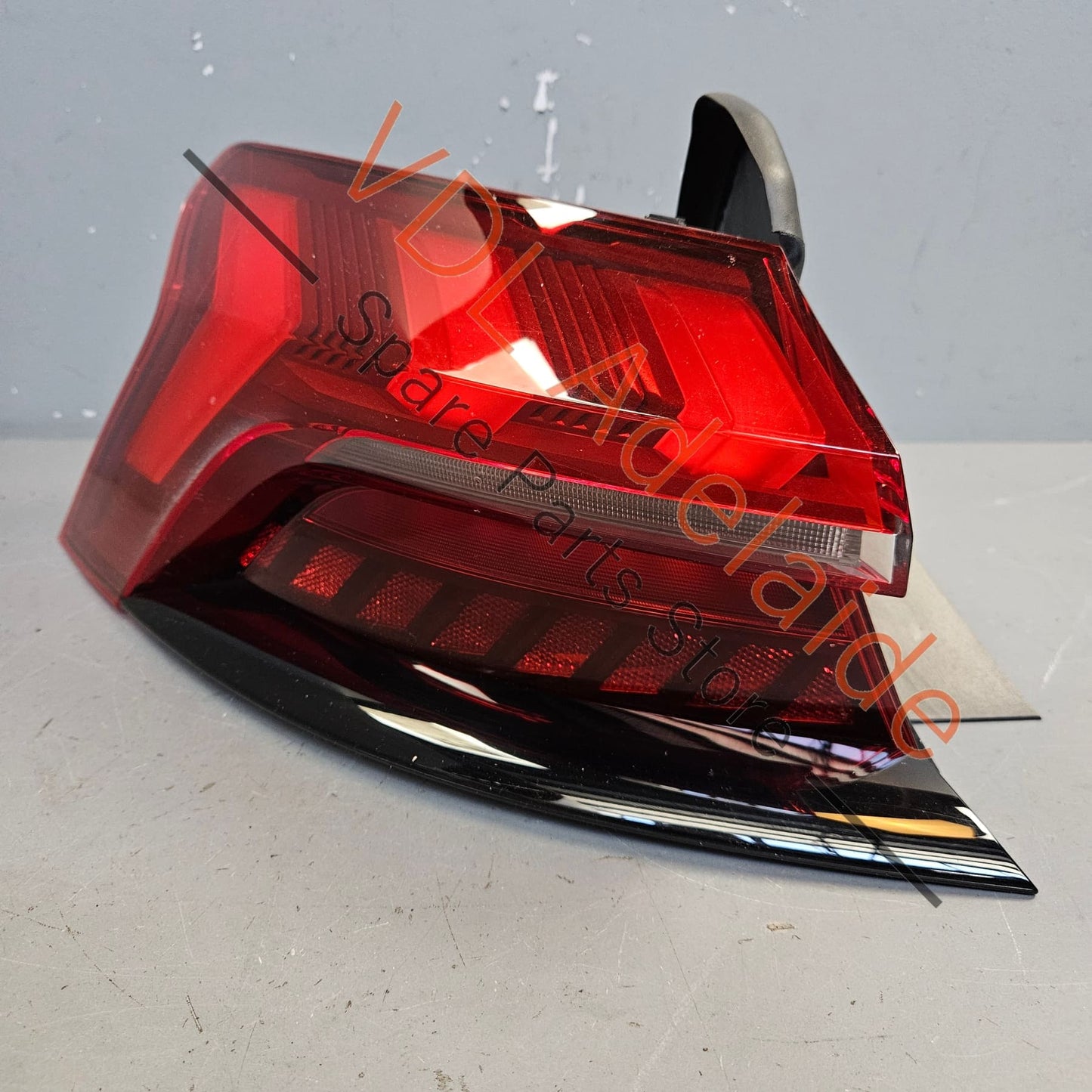 4J3945091    Audi e-Tron GT Rear Left Tail Light Lamp LED 4J3945091