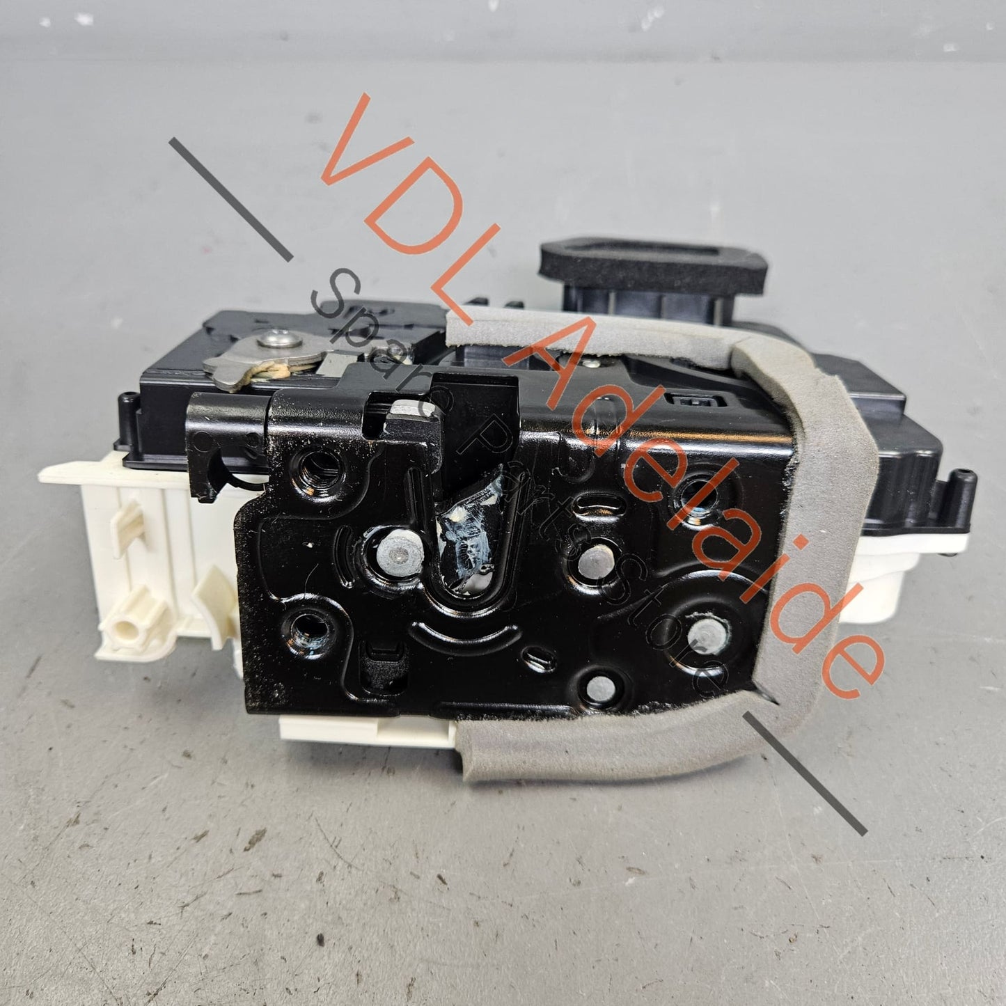 4K2837016J    Audi Right Front Drivers Door Lock Module 4K2837016J