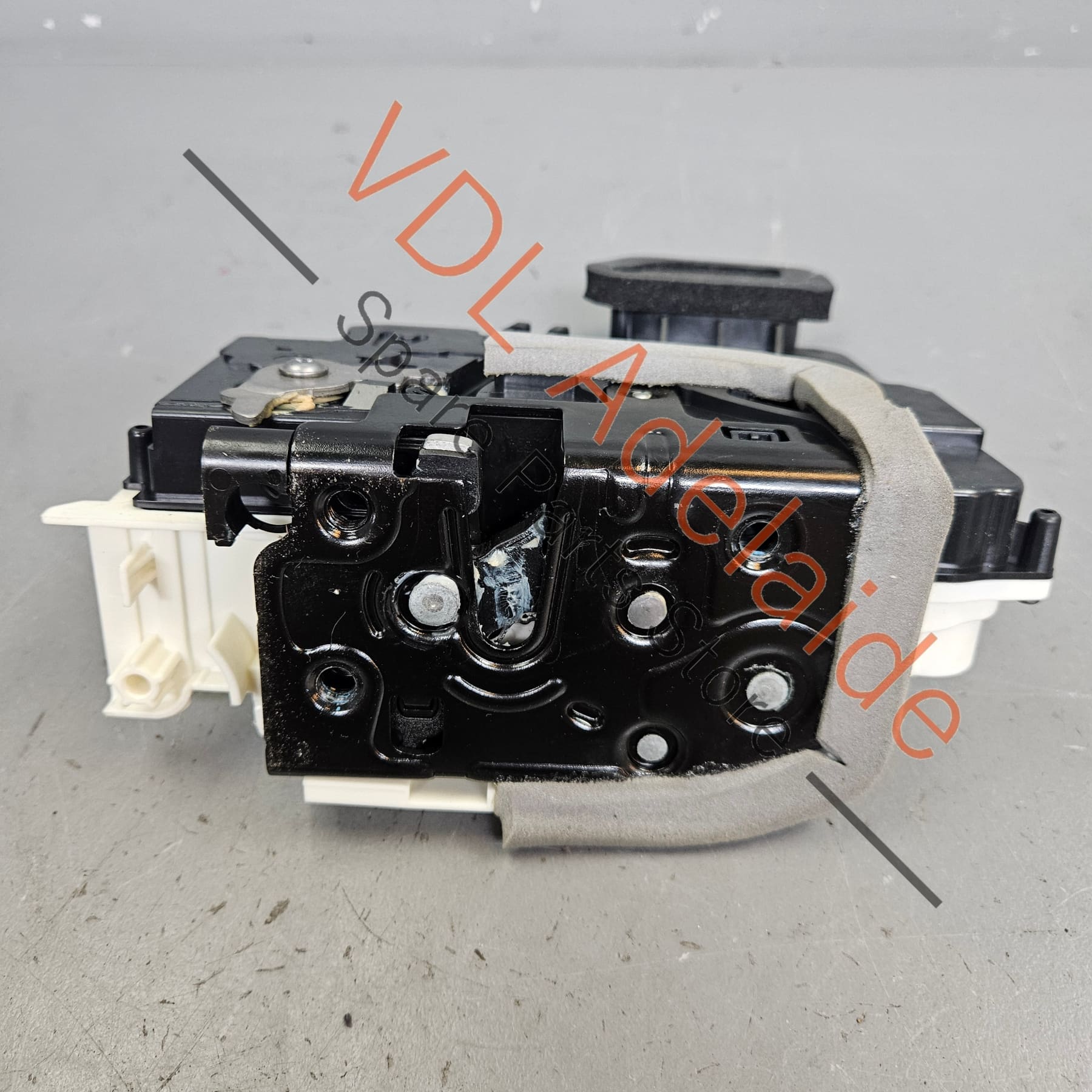 4K2837016J    Audi Right Front Drivers Door Lock Module 4K2837016J