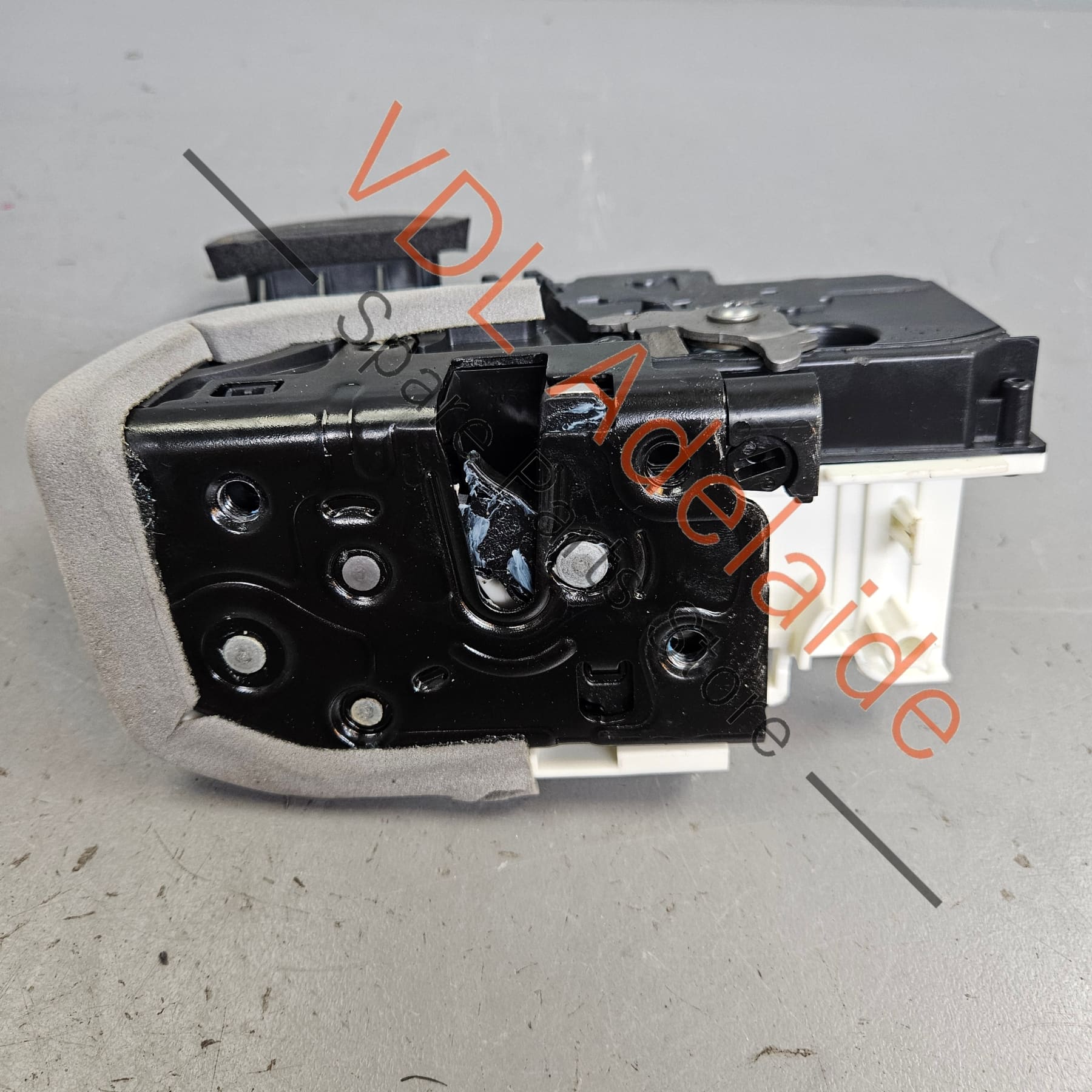 4K0839015Q    Audi Left Rear Door Lock Module 4K0839015Q