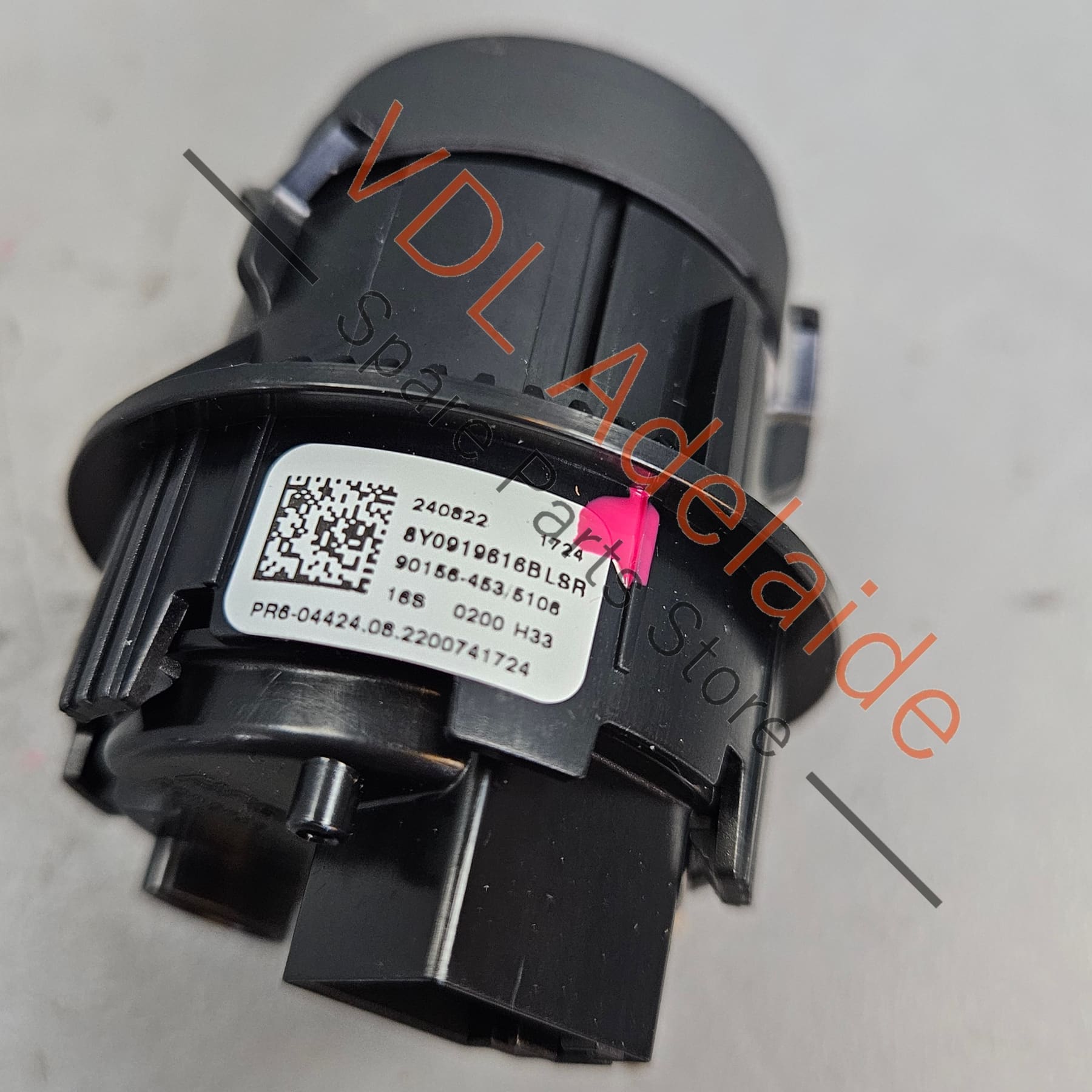 8Y0919616B    Audi e-Tron Volume Control Switch 8Y0919616B