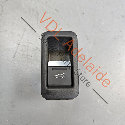 4K0959831NV6    Genuine Audi e-Tron Boot Lock Open Switch Button 4K0959831 NV6