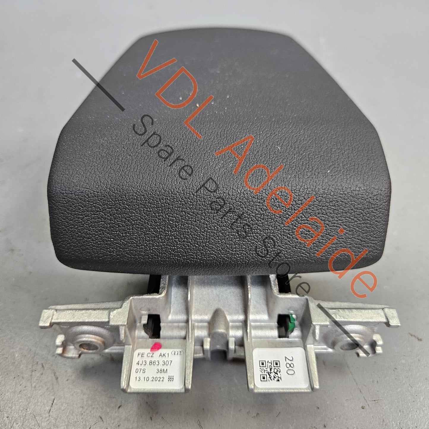 4J386330738M    Audi e-Tron GT Middle Armrest Arm Rest for Driver Centre Console 4J3863307 38M