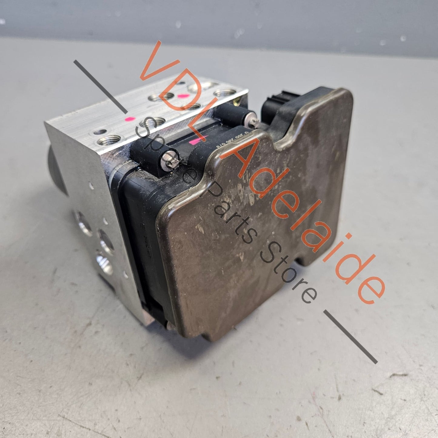 9J1614095RY    Audi e-Tron Porsche Taycan ABS Brake Hydraulic Pump 9J1614095RY