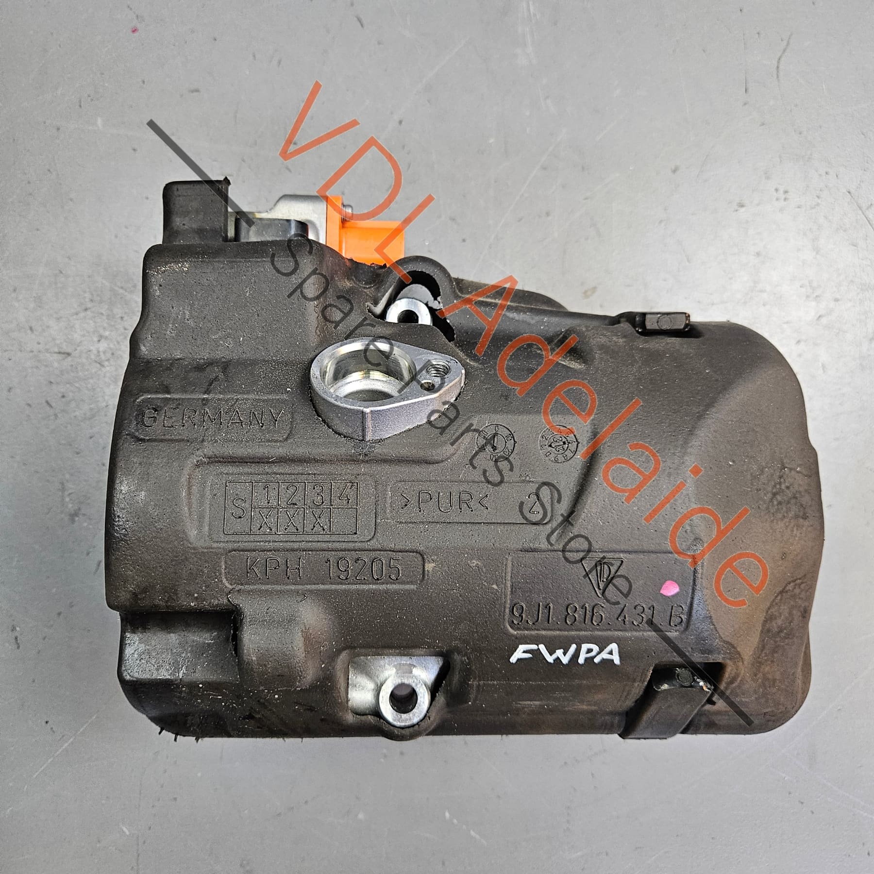 9J1816797C    Audi e-Tron GT Porsche Taycan Electric AC Air Conditioning Compressor Pump 9J1816797C